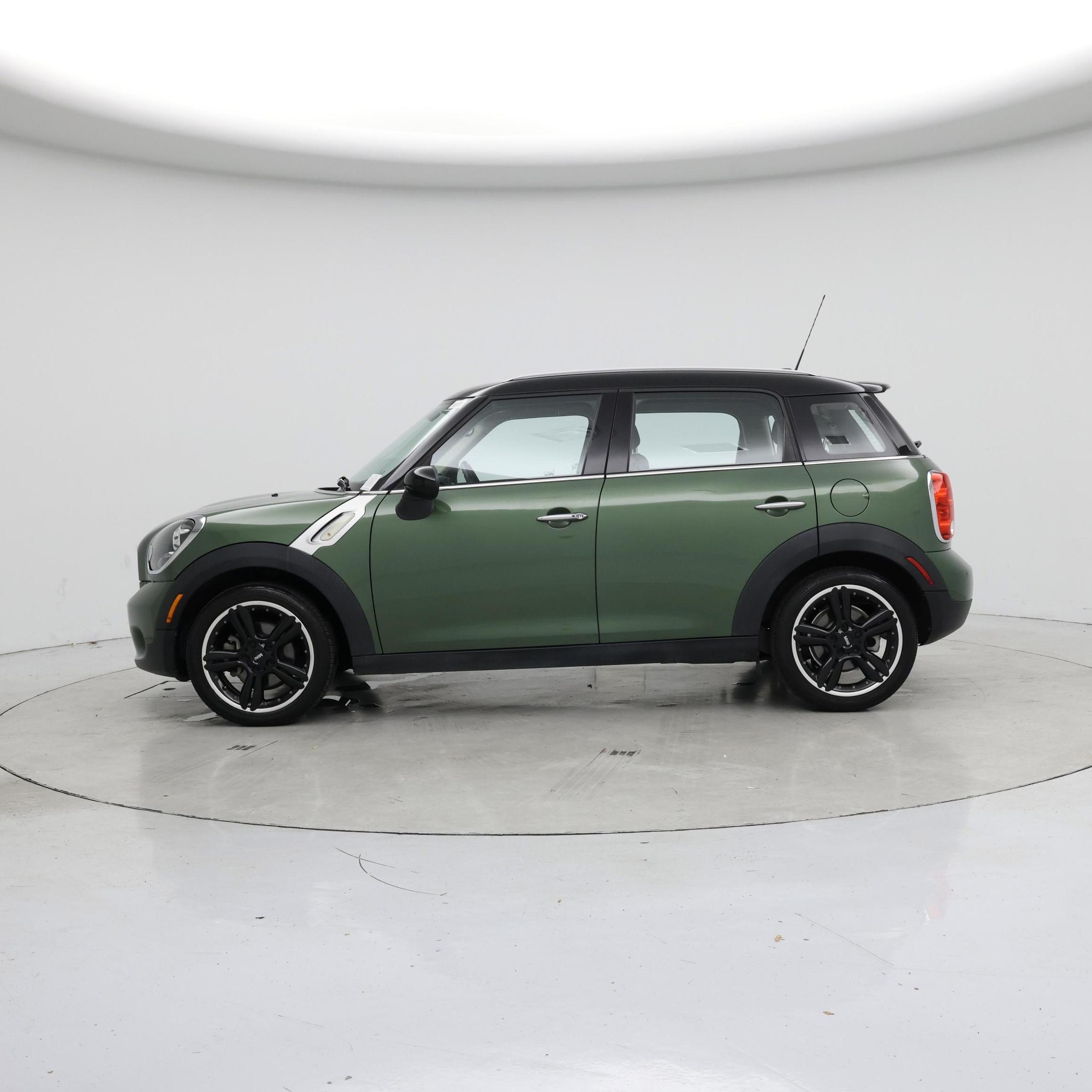 Thumbnail: 2016 MINI Cooper Countryman - 3
