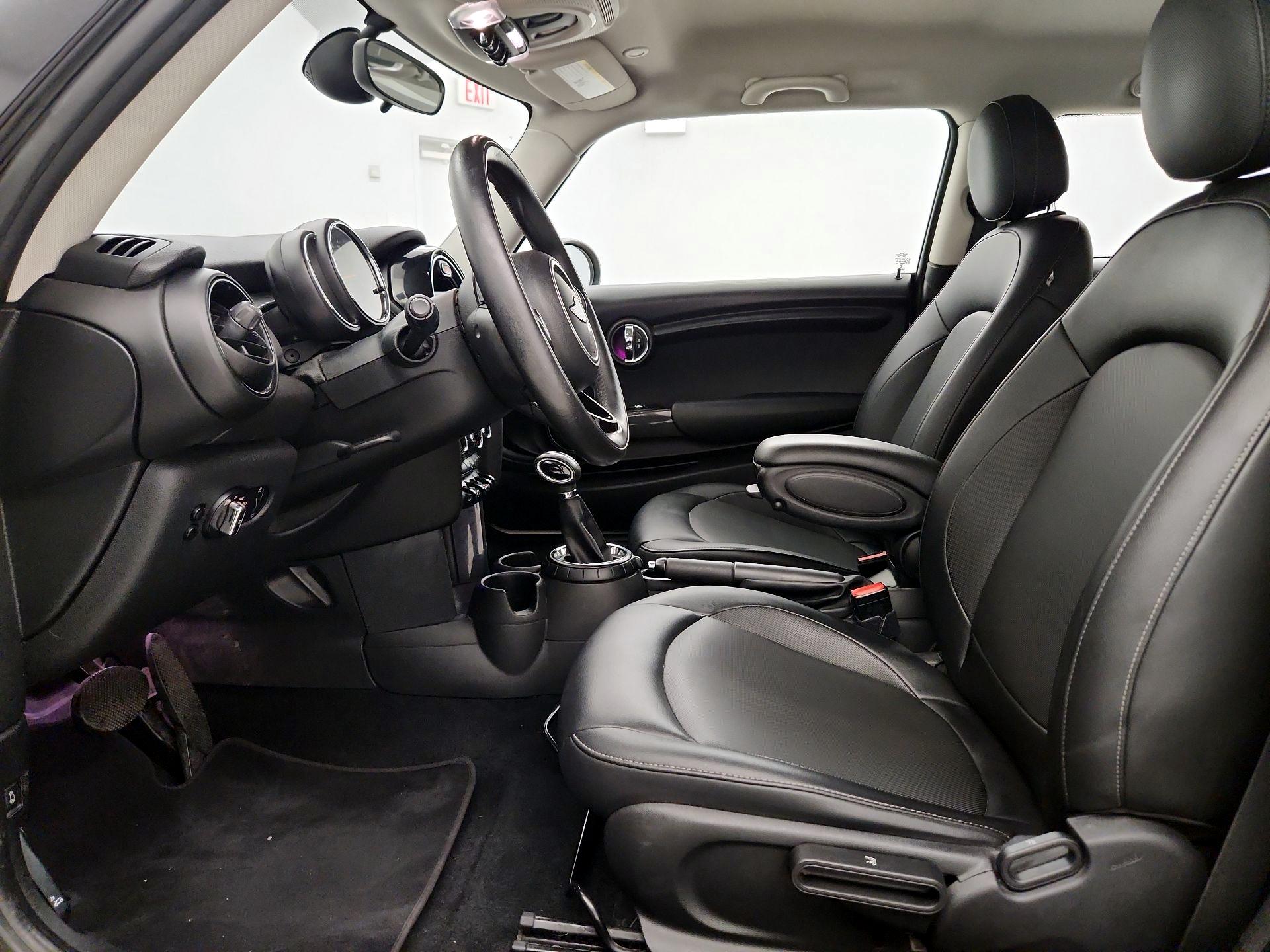 Thumbnail: 2015 MINI Cooper Hardtop - 11