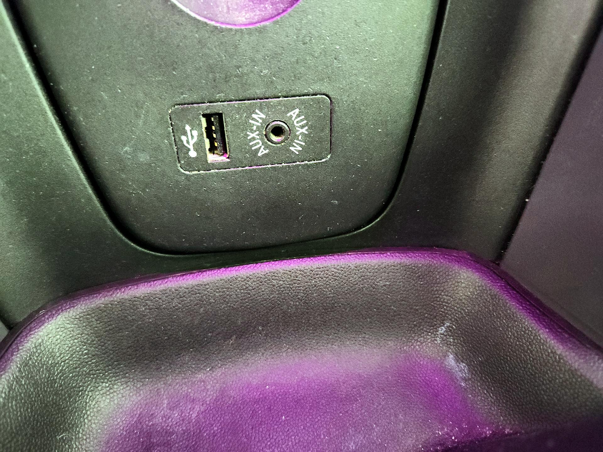 Thumbnail: 2015 MINI Cooper Hardtop - 17