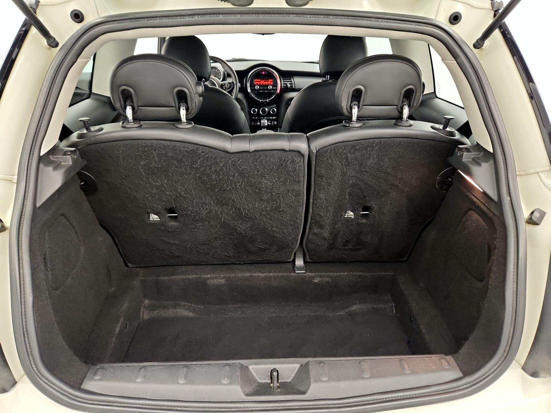 Thumbnail: 2015 MINI Cooper Hardtop - 19