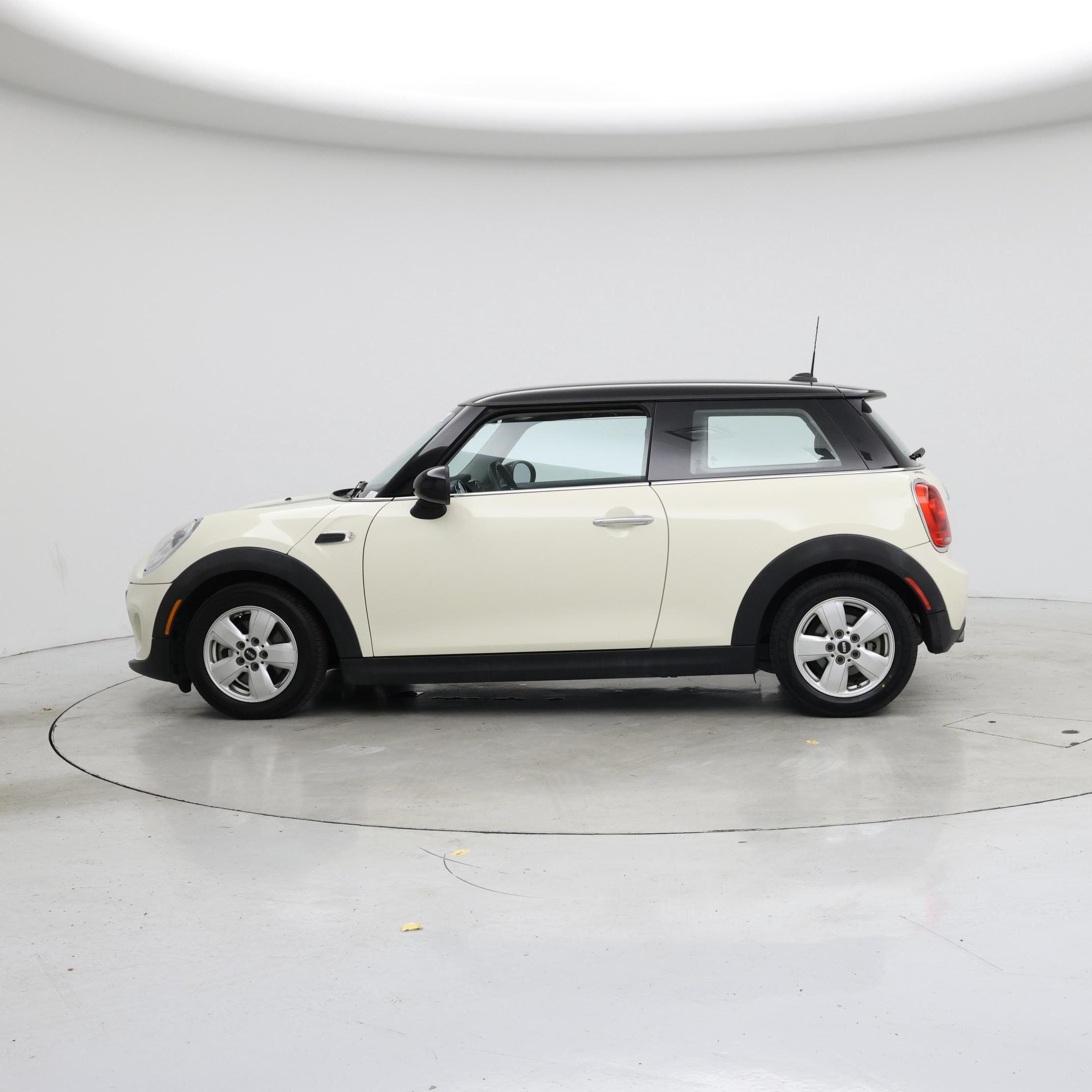 Thumbnail: 2015 MINI Cooper Hardtop - 3