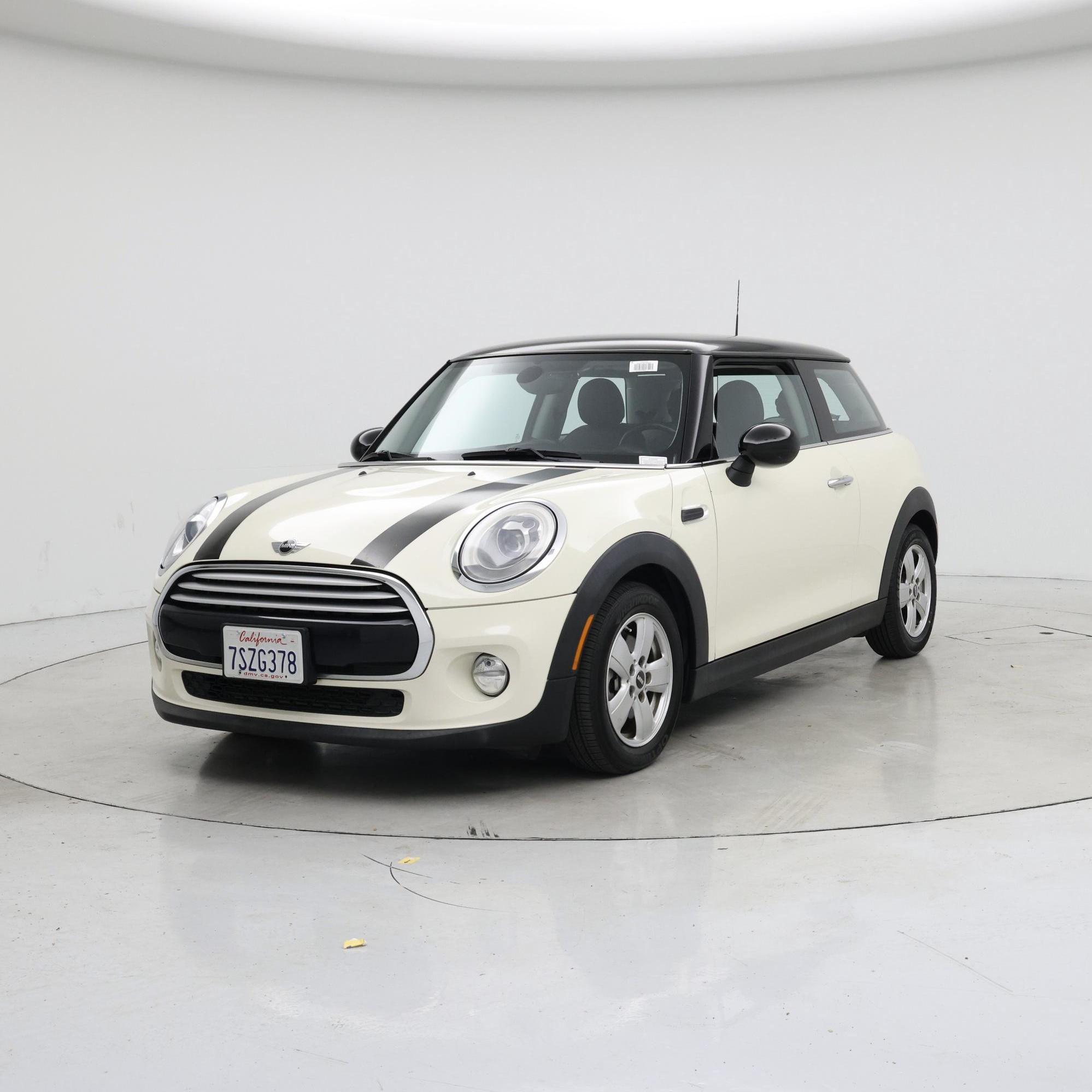Thumbnail: 2015 MINI Cooper Hardtop - 4