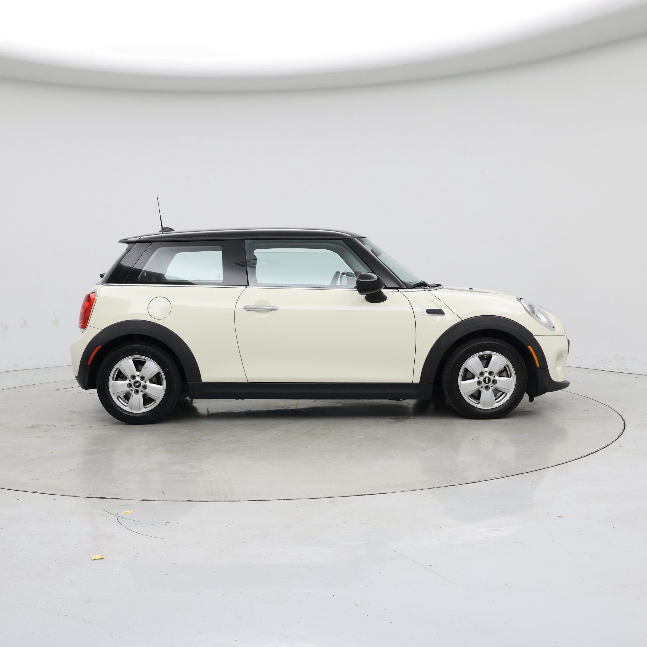 Thumbnail: 2015 MINI Cooper Hardtop - 7