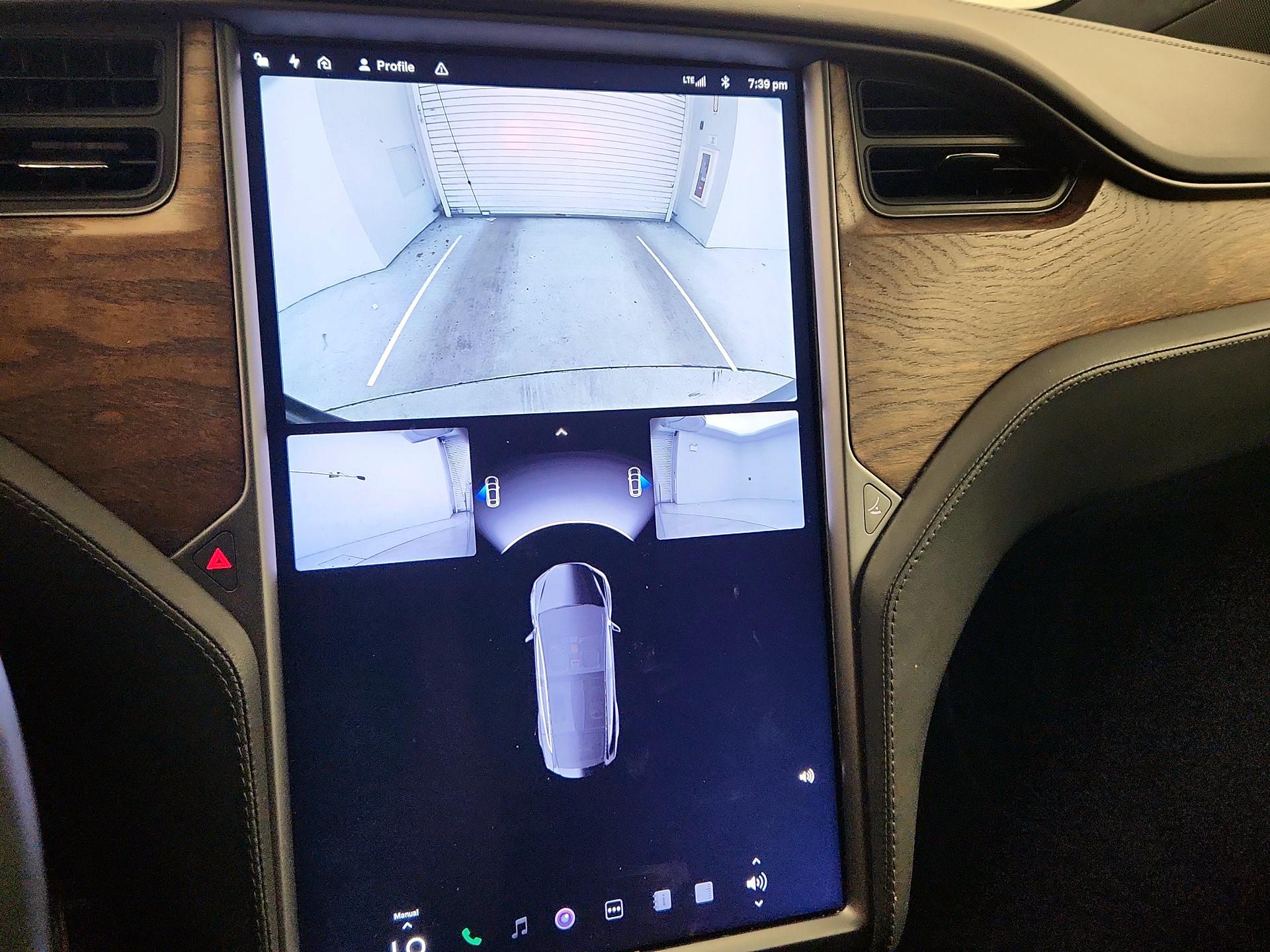 Thumbnail: 2019 Tesla Model X - 14