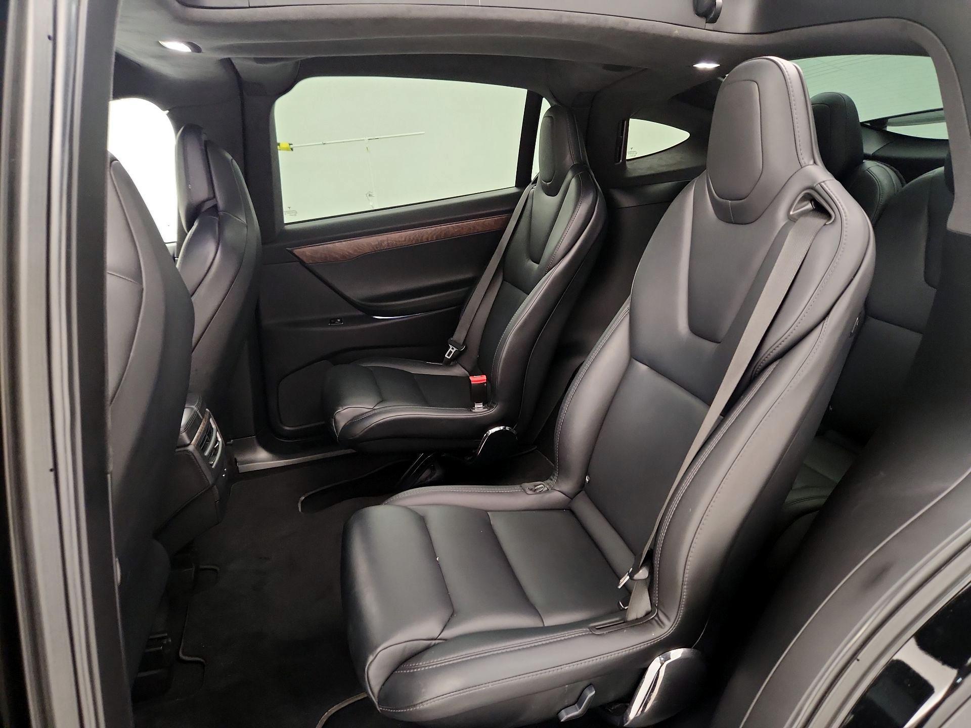 Thumbnail: 2019 Tesla Model X - 19