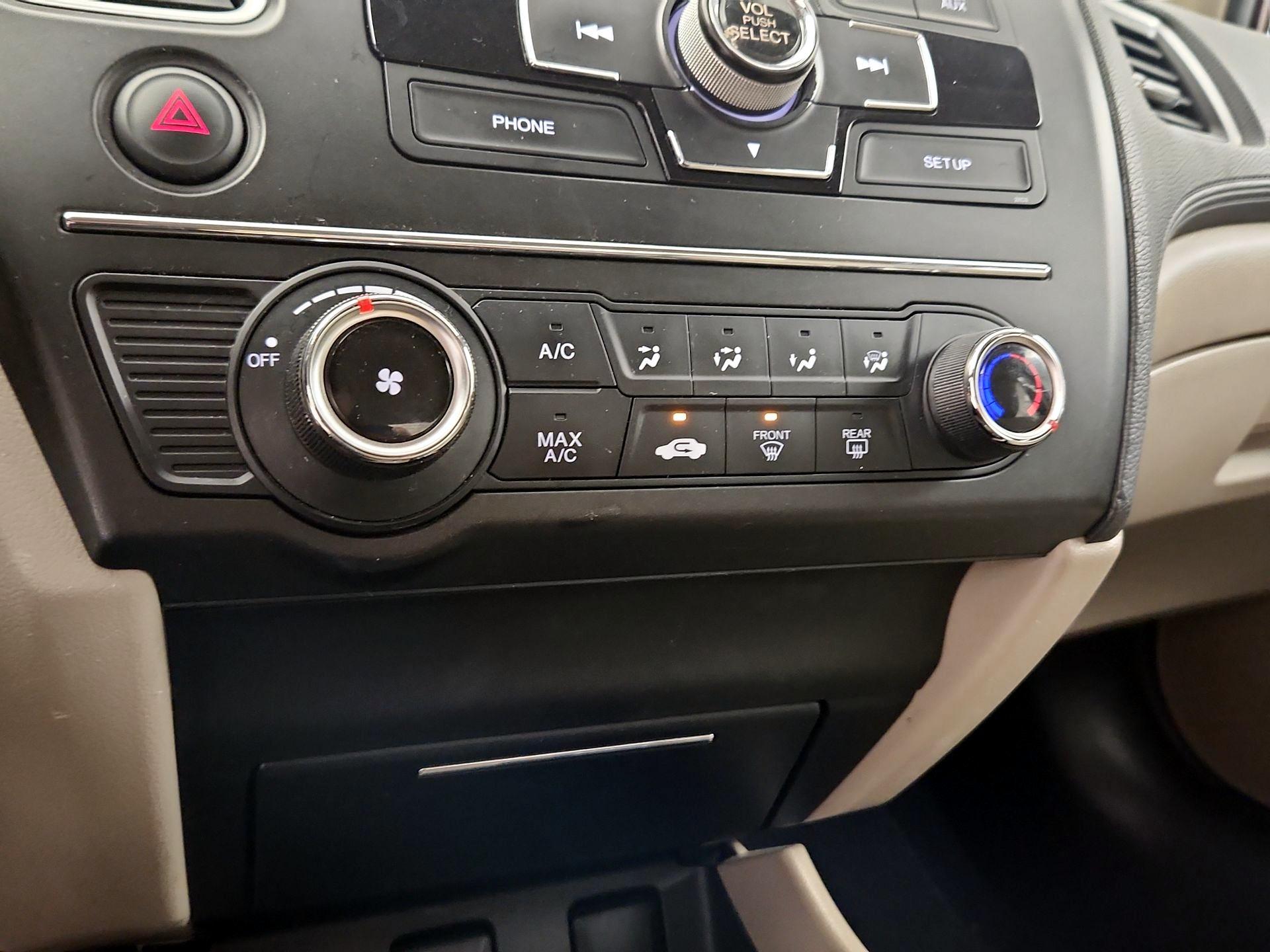 Thumbnail: 2015 Honda Civic - 16