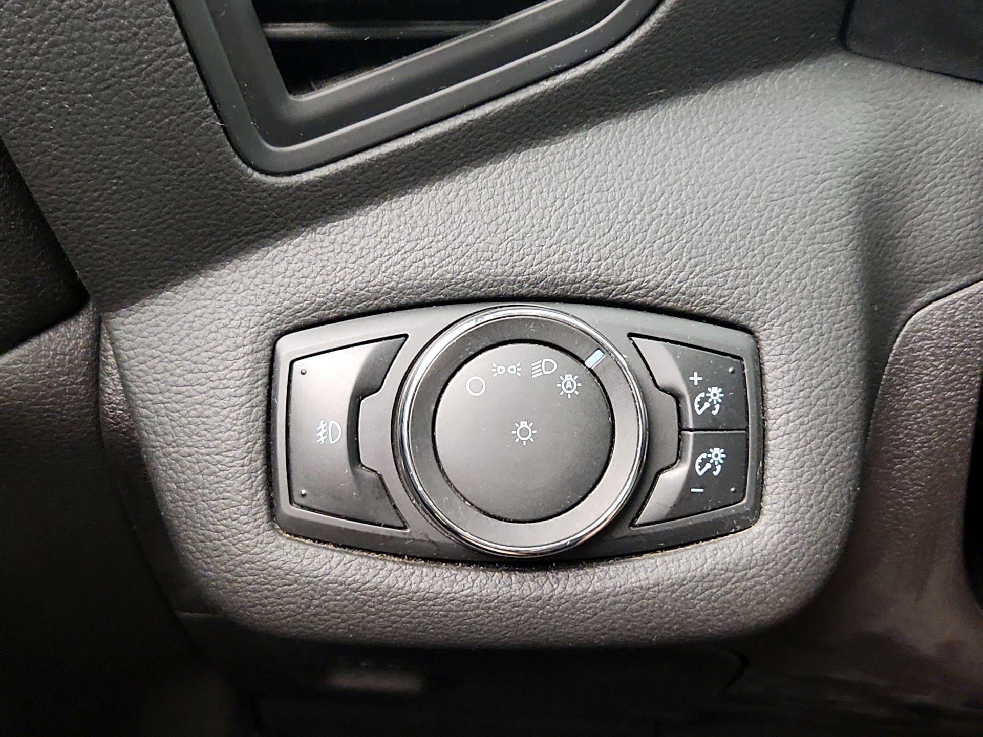 Thumbnail: 2015 Ford Escape - 13