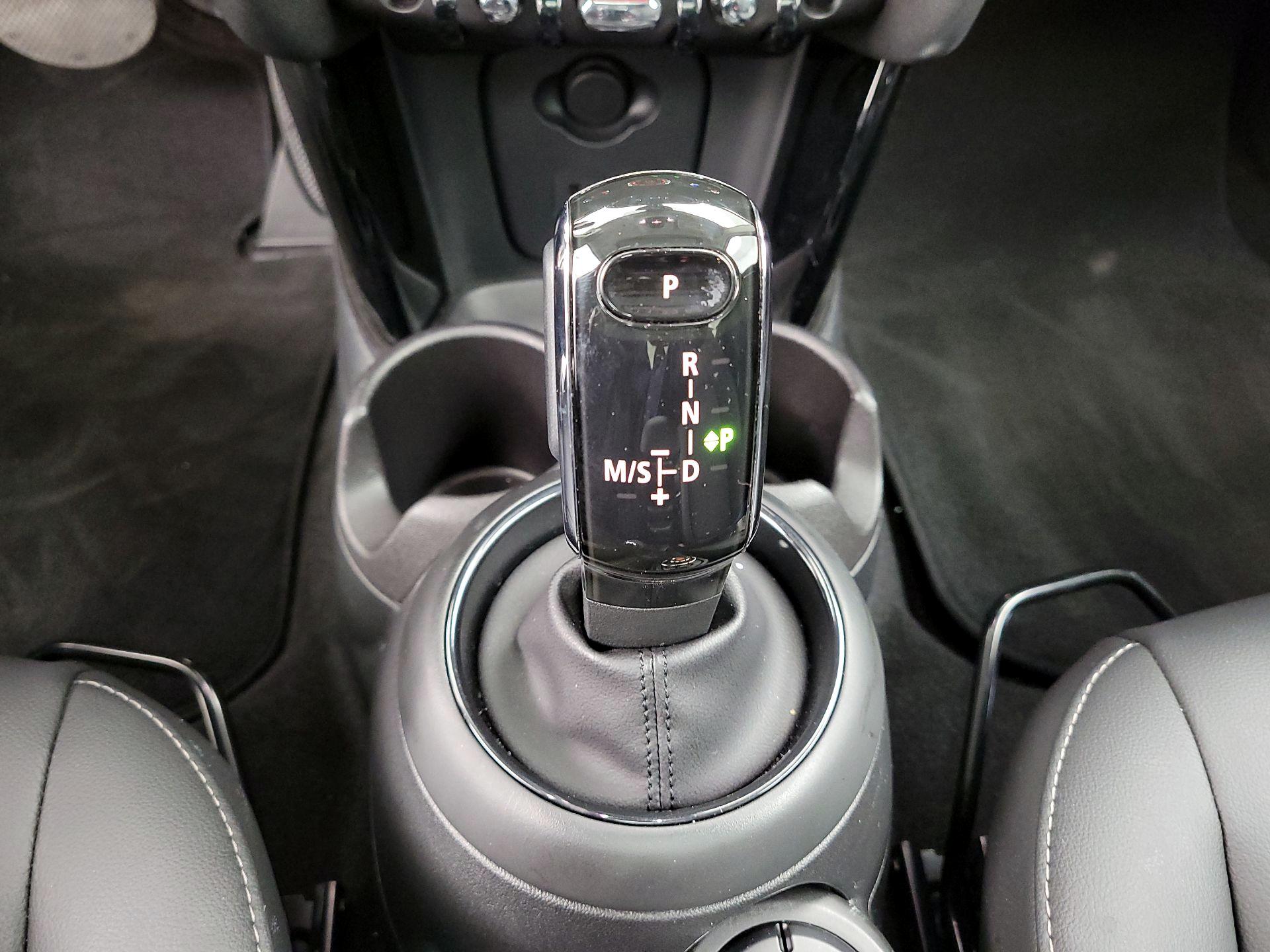 Thumbnail: 2021 MINI Cooper Hardtop - 16