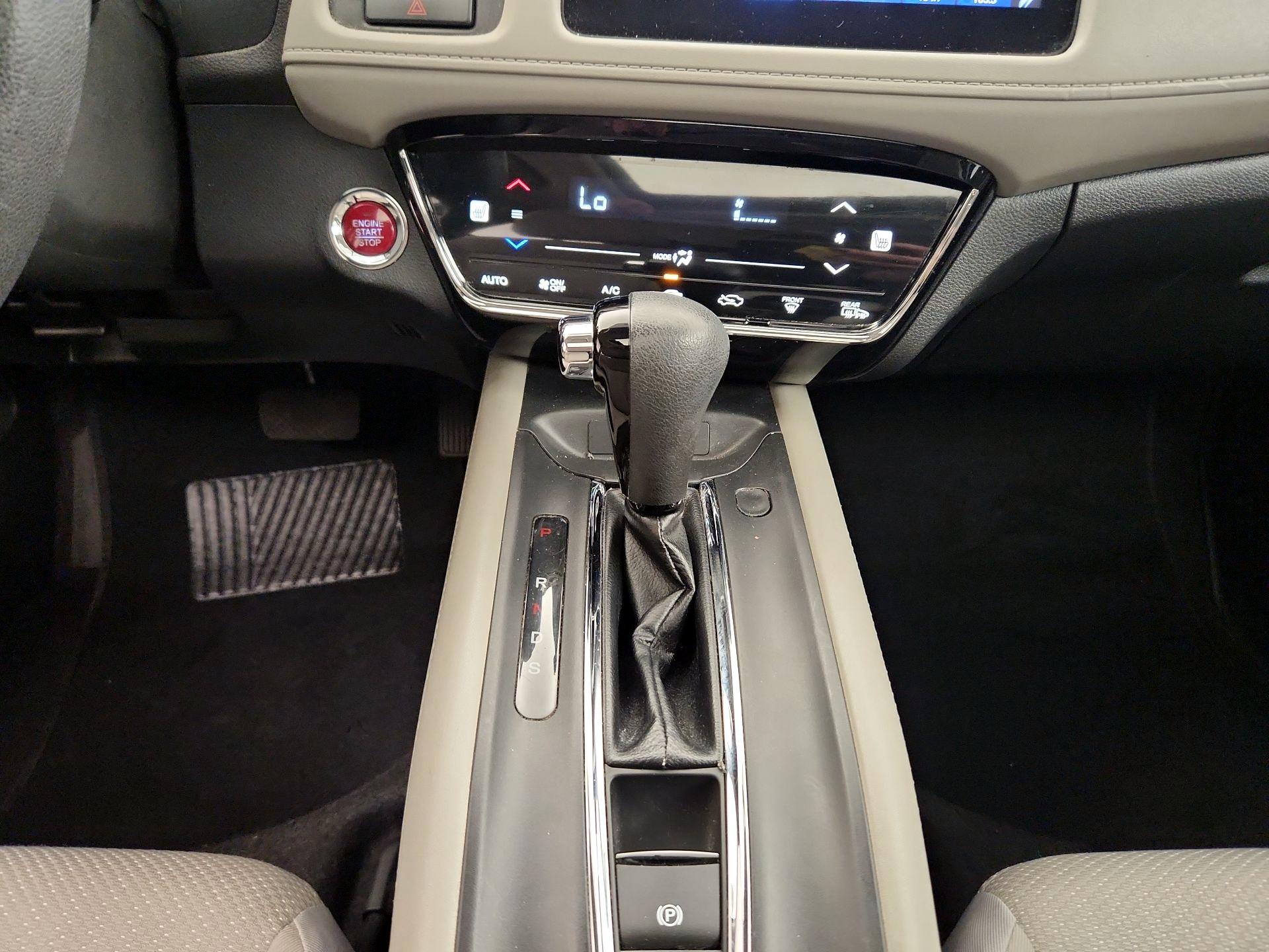 Thumbnail: 2017 Honda HR-V - 17