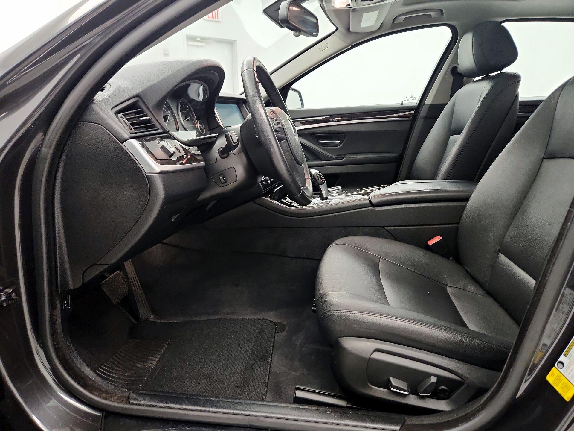 Thumbnail: 2014 BMW 5 Series - 11