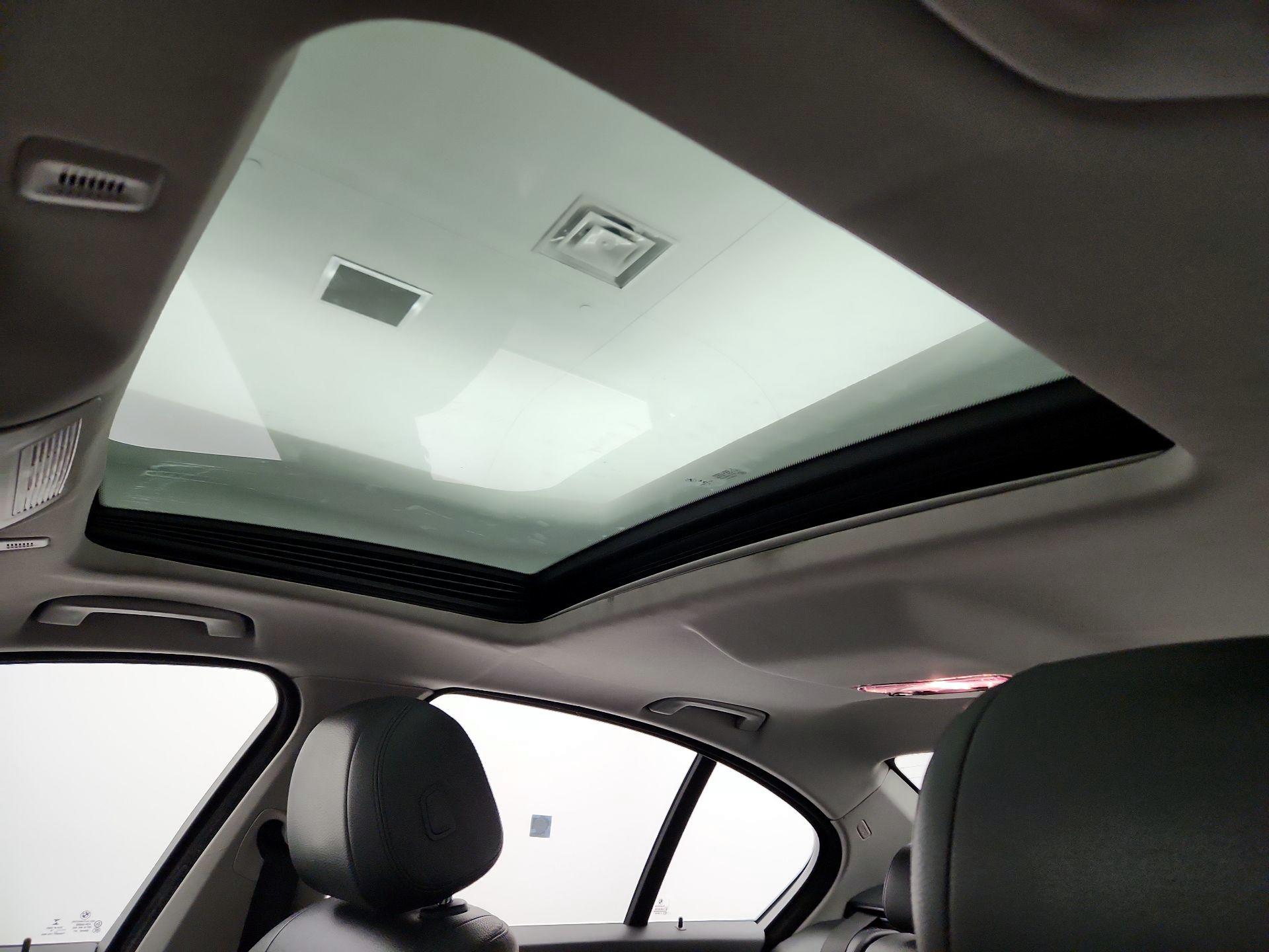 Thumbnail: 2014 BMW 5 Series - 20