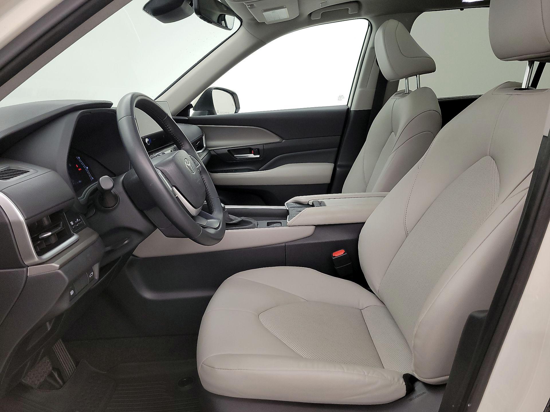 Thumbnail: 2024 Toyota Grand Highlander - 11