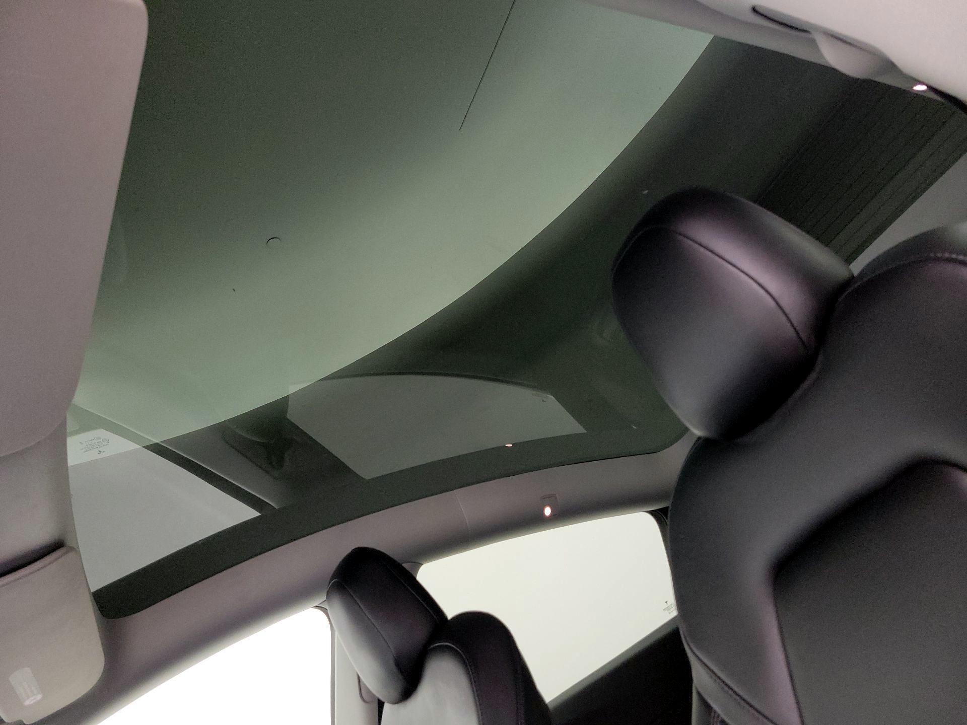 Thumbnail: 2022 Tesla Model Y - 18