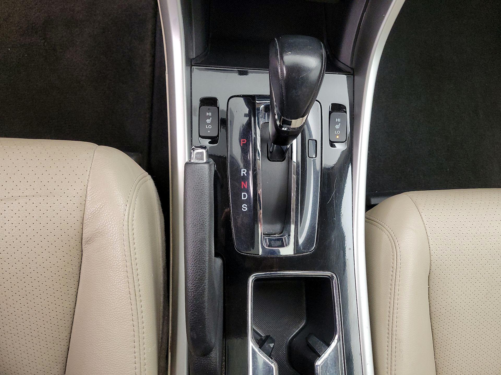 Thumbnail: 2016 Honda Accord - 17