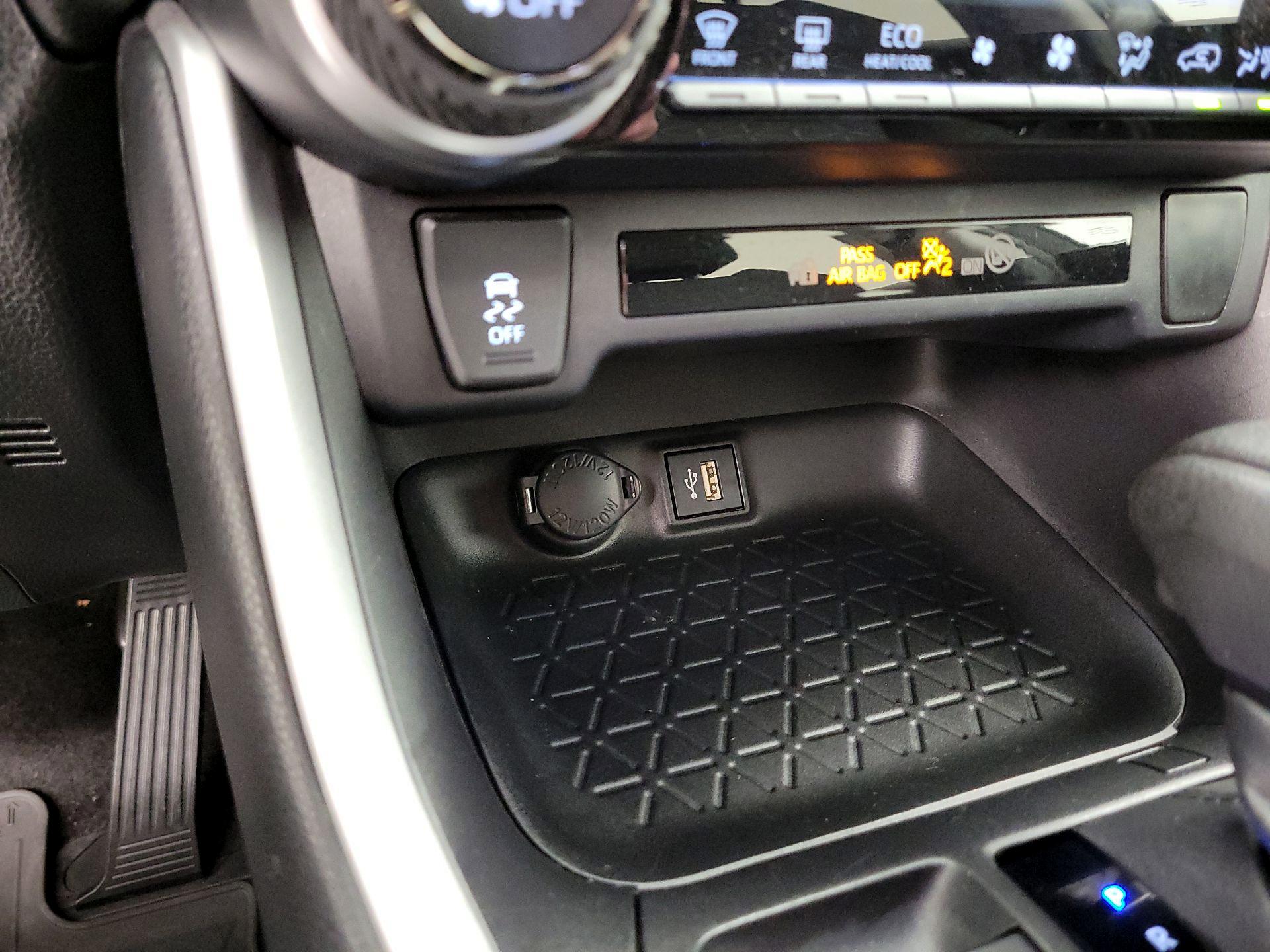 Thumbnail: 2024 Toyota RAV4 - 19
