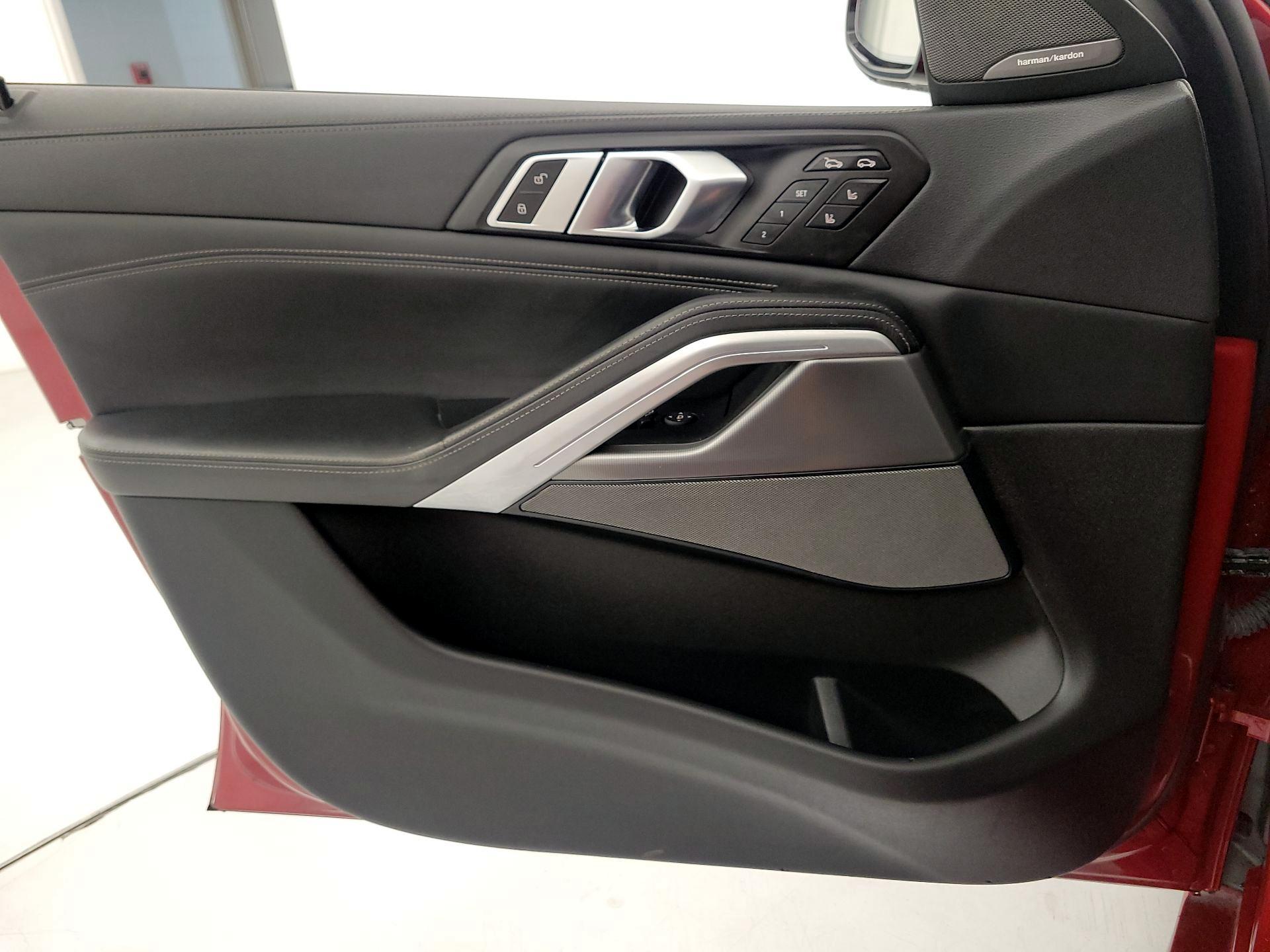 Thumbnail: 2023 BMW X6 - 12