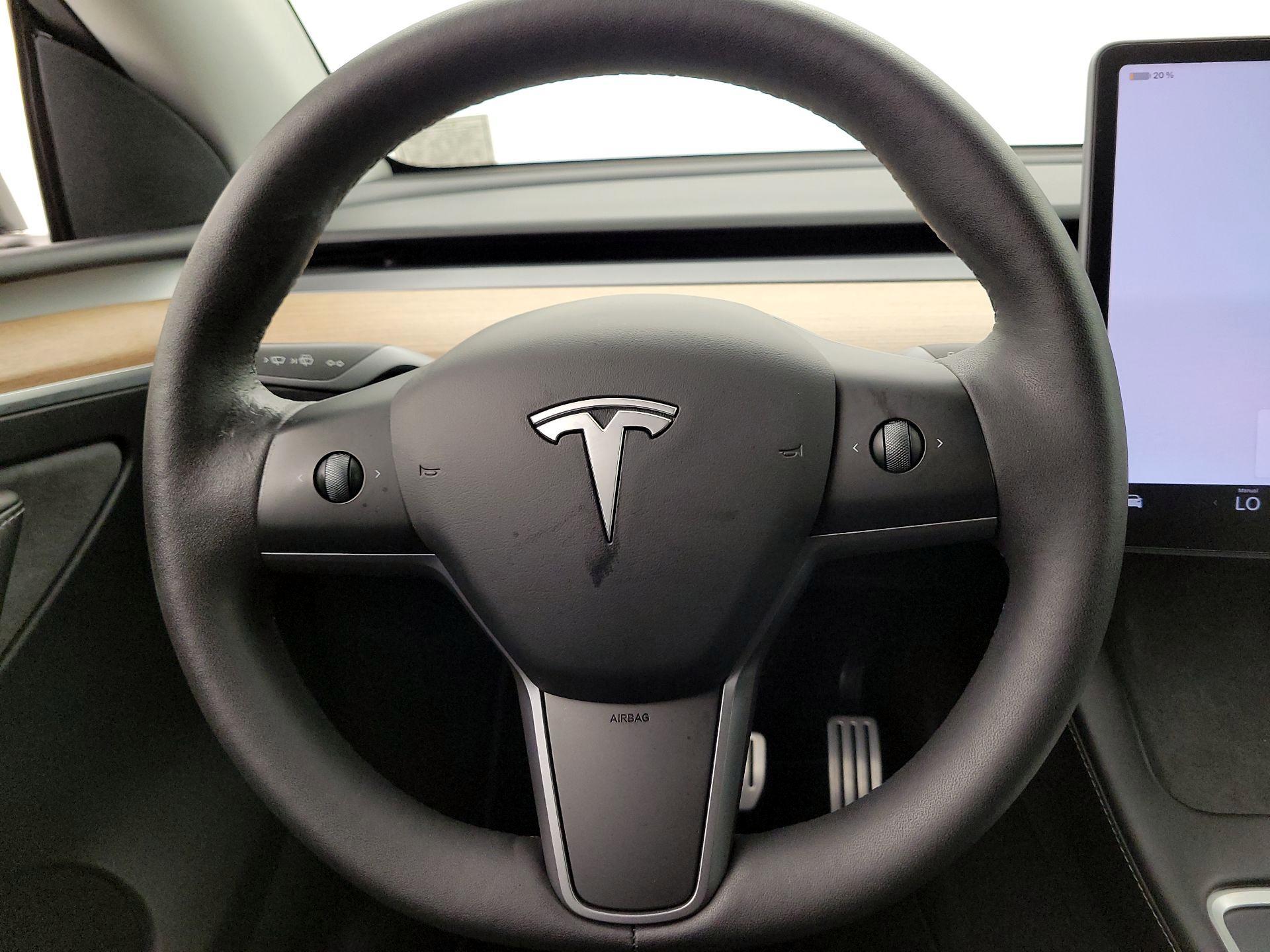 Thumbnail: 2023 Tesla Model Y - 10