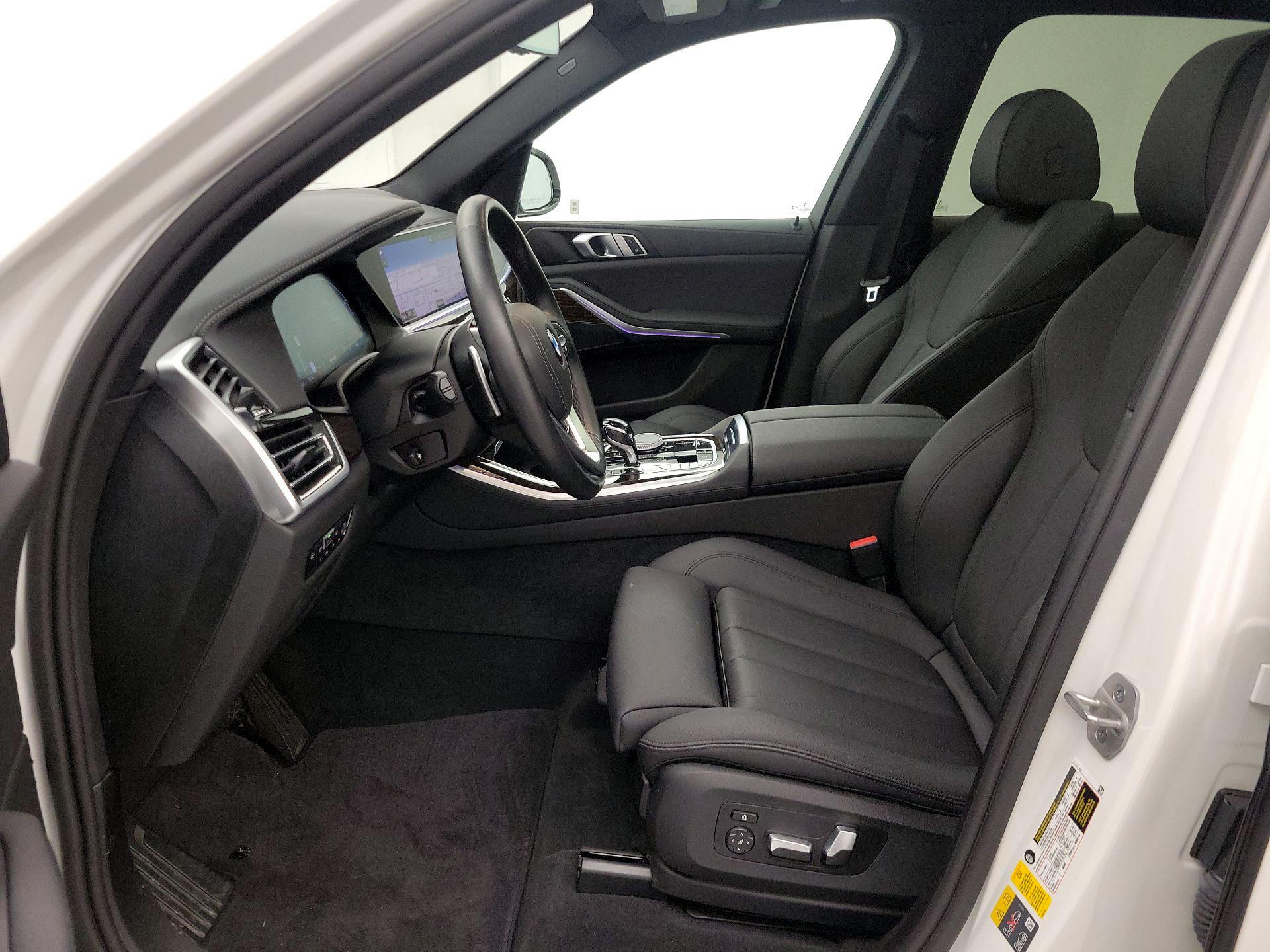 Thumbnail: 2021 BMW X5 - 11