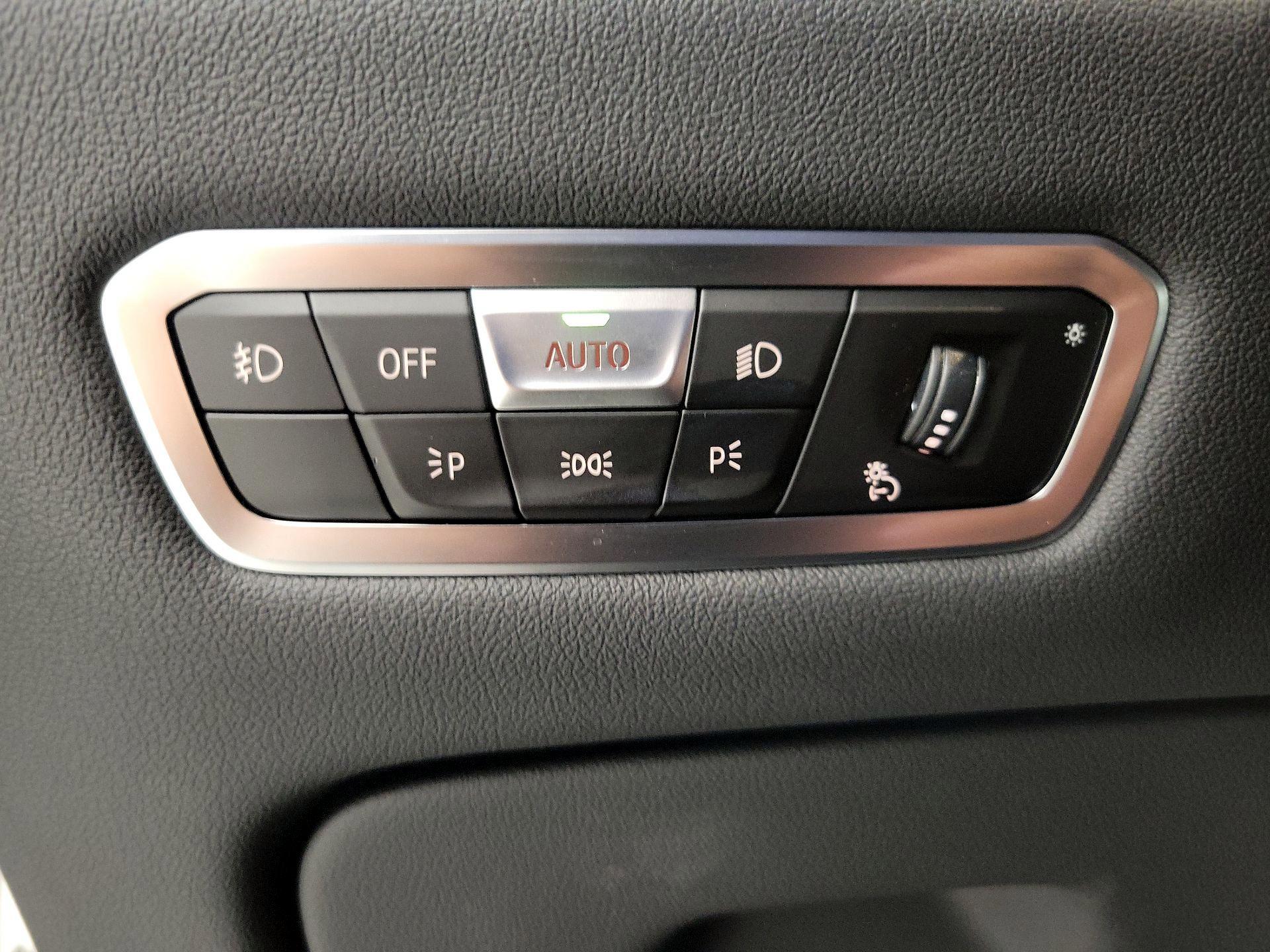 Thumbnail: 2021 BMW X5 - 13