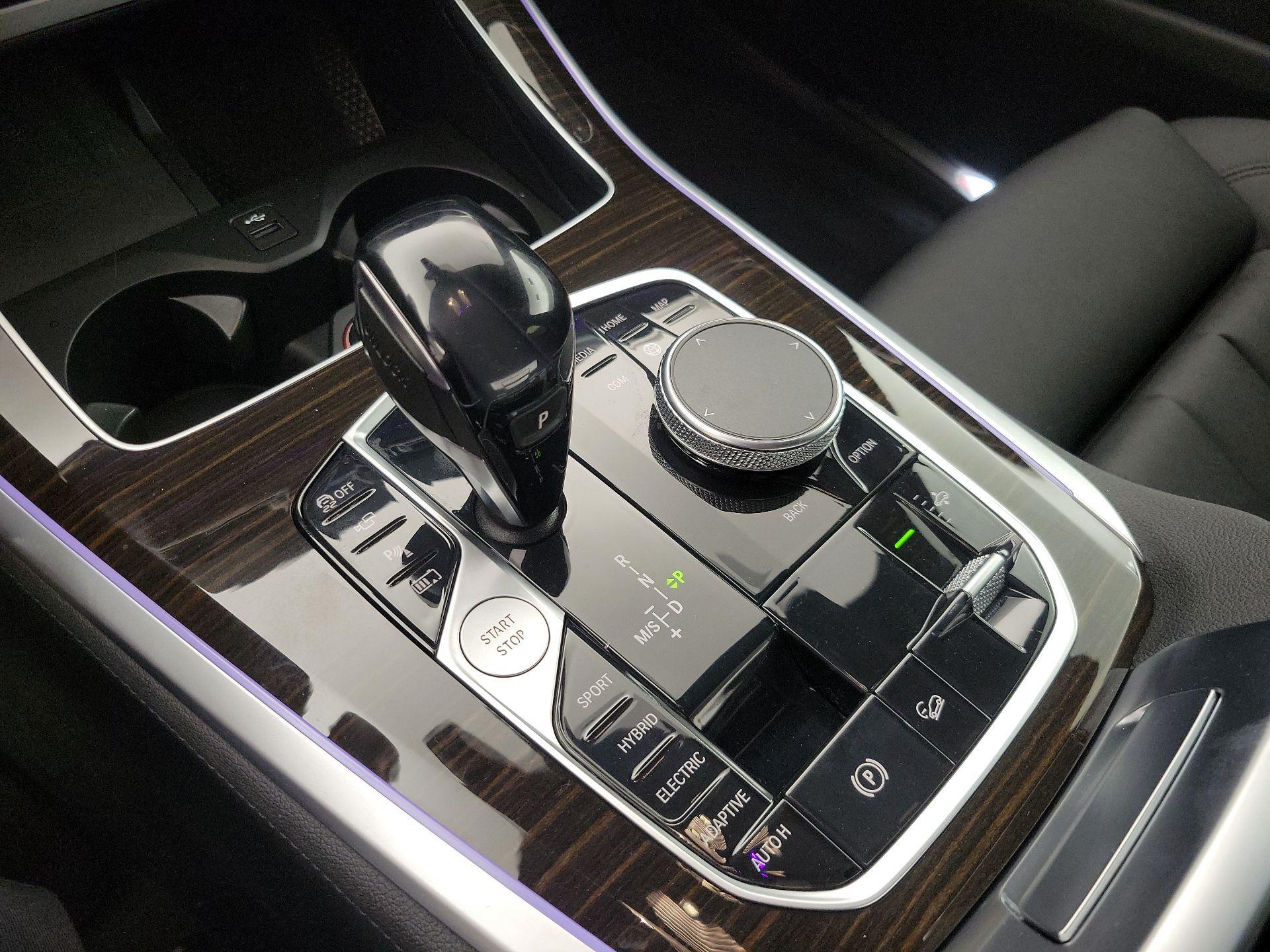Thumbnail: 2021 BMW X5 - 18