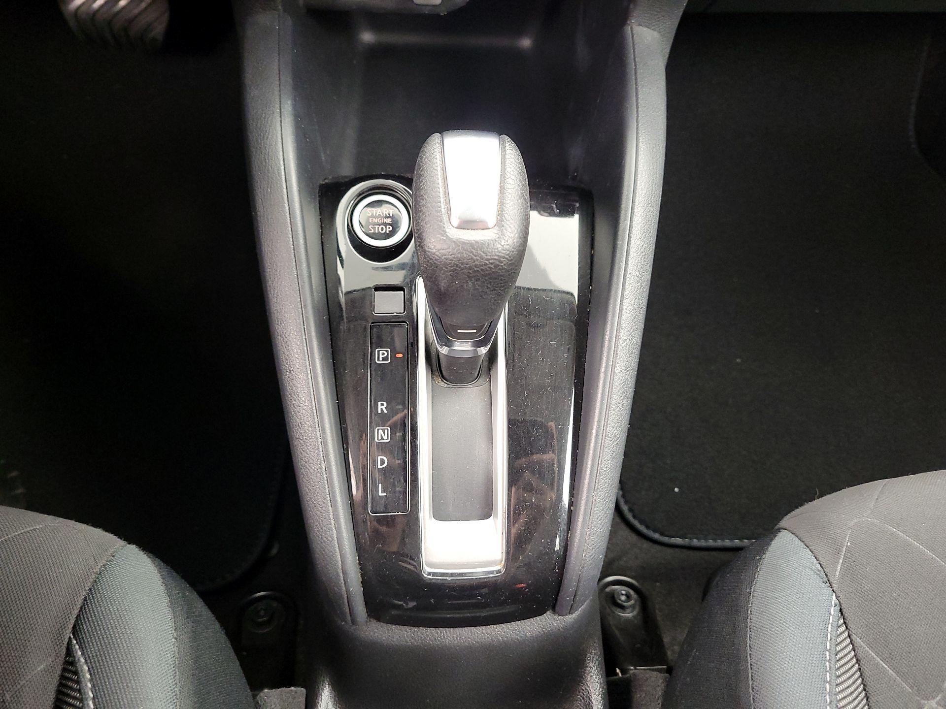 Thumbnail: 2020 Nissan Kicks - 17