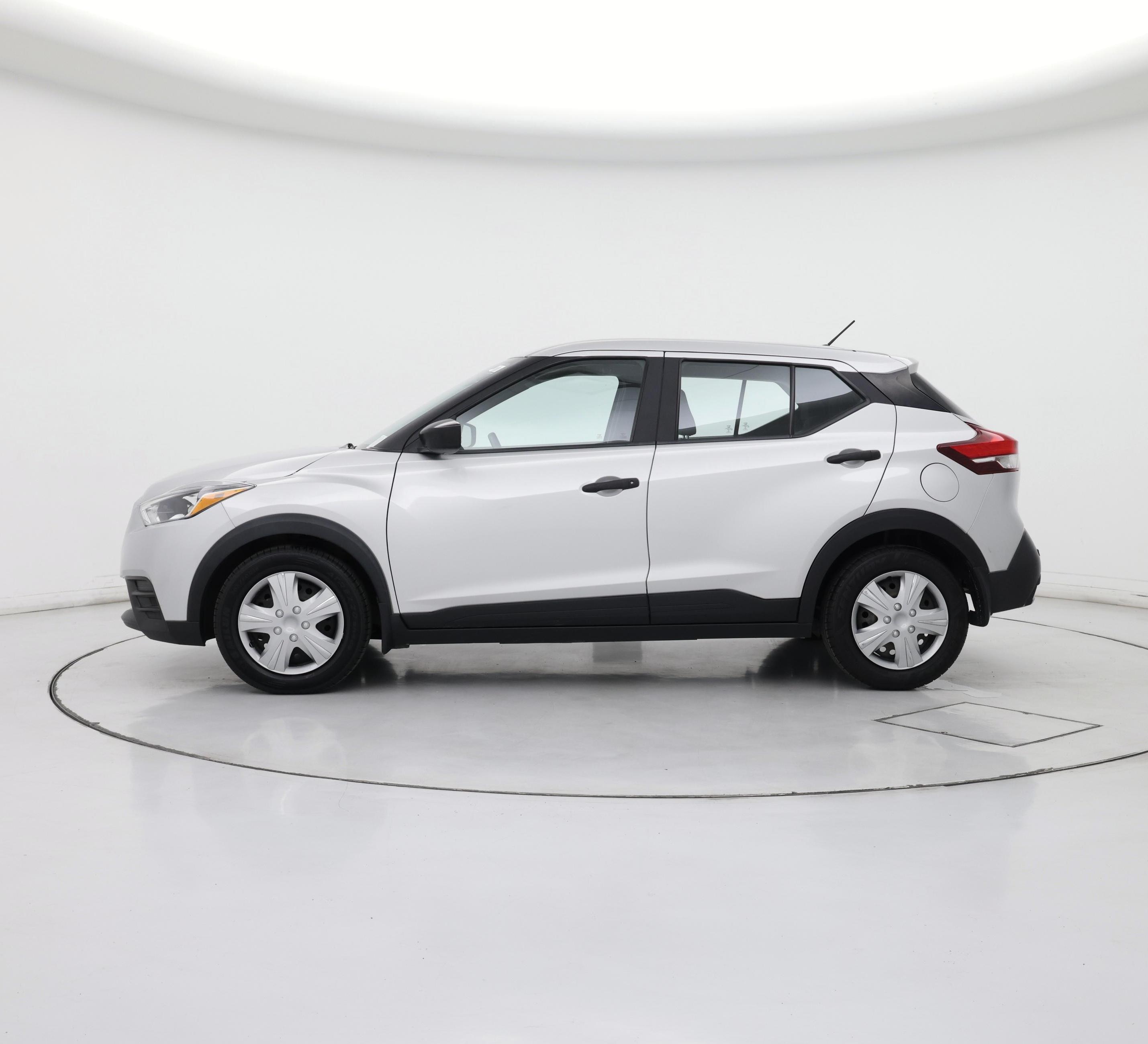 Thumbnail: 2020 Nissan Kicks - 3