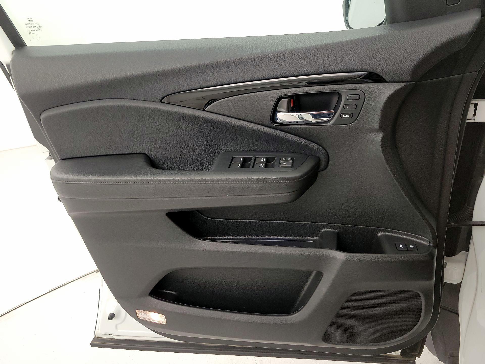 Thumbnail: 2021 Honda Pilot - 12