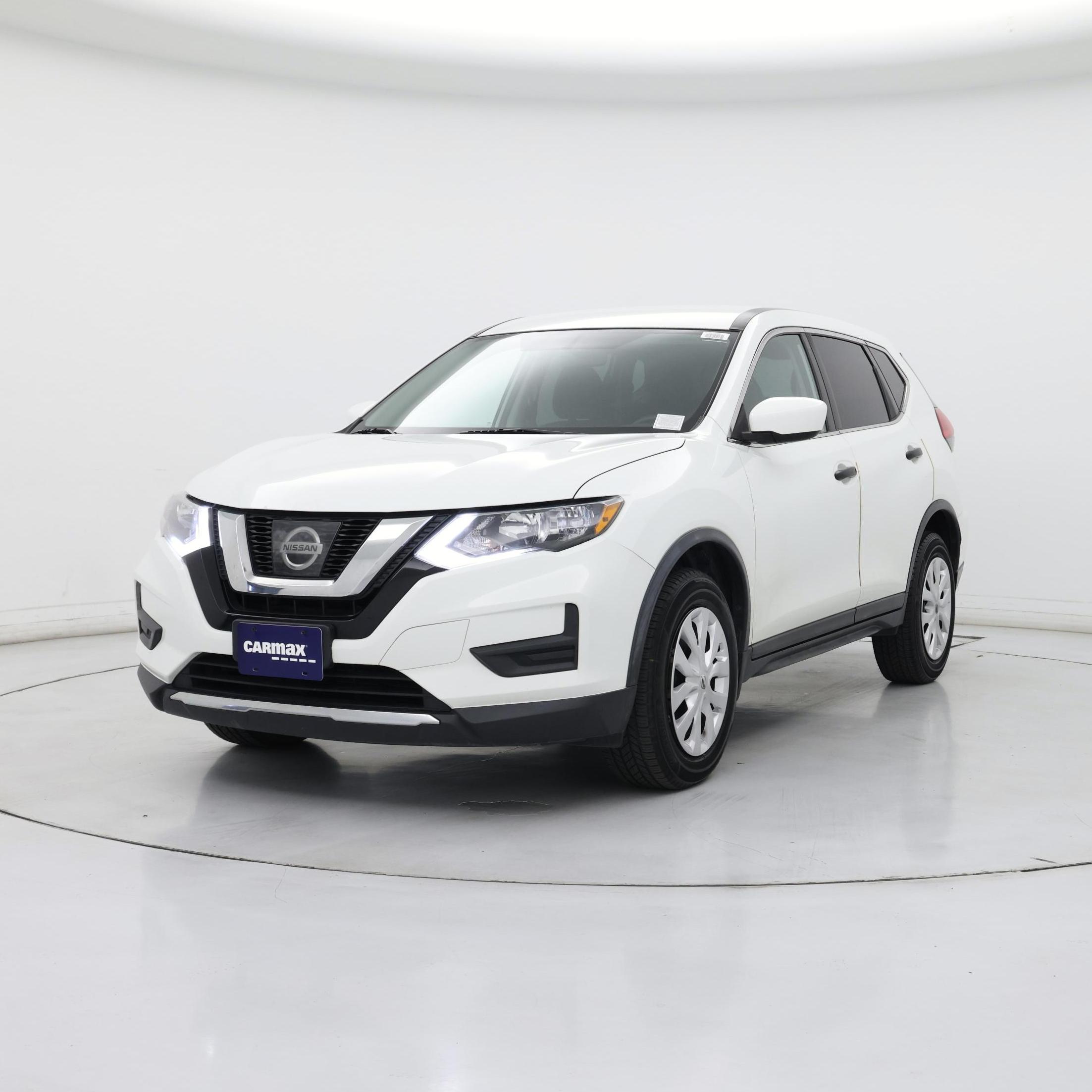 Thumbnail: 2017 Nissan Rogue - 4
