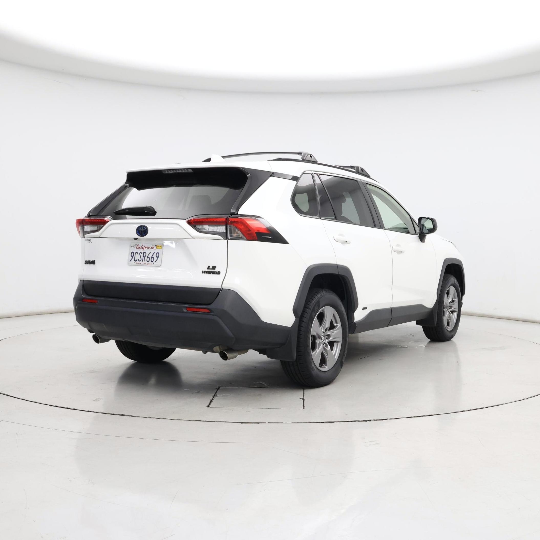 Thumbnail: 2022 Toyota RAV4 - 8