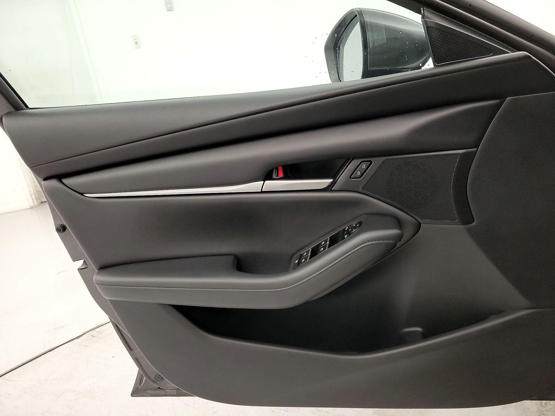 Thumbnail: 2021 Mazda Mazda3 - 12