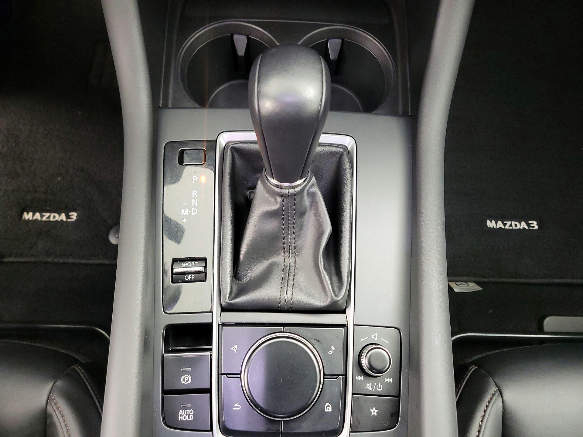 Thumbnail: 2021 Mazda Mazda3 - 18