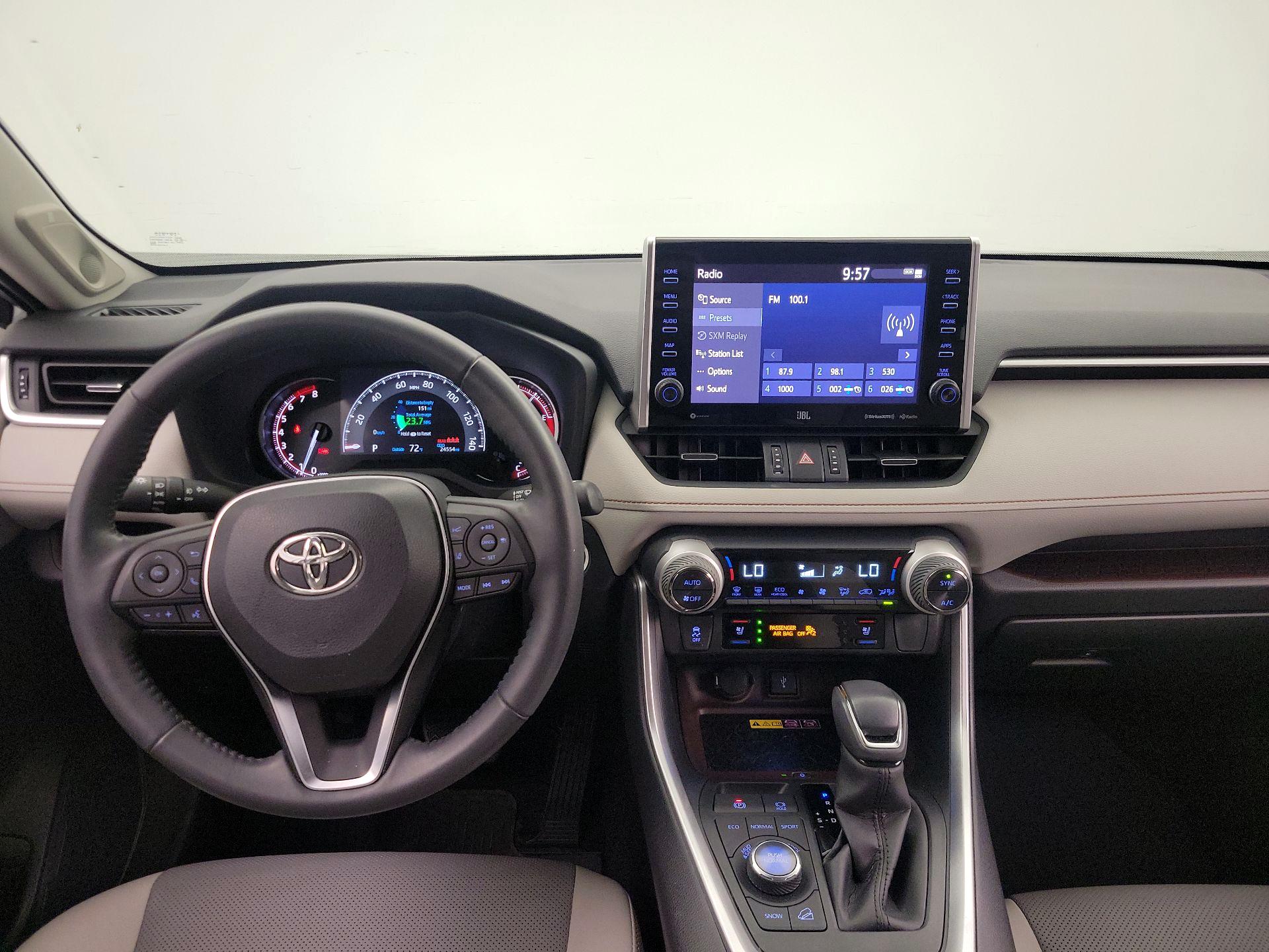 Thumbnail: 2022 Toyota RAV4 - 9