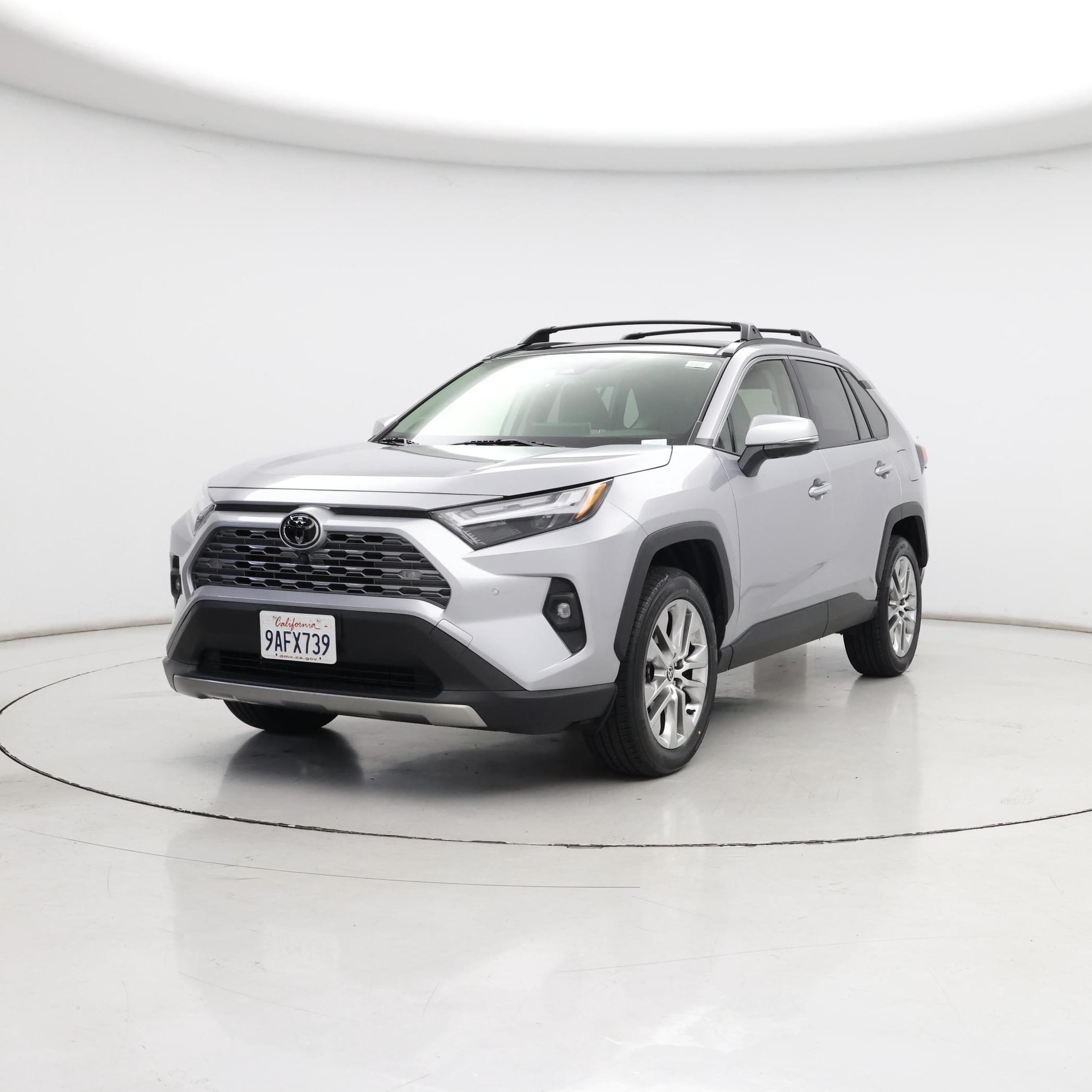 Thumbnail: 2022 Toyota RAV4 - 4