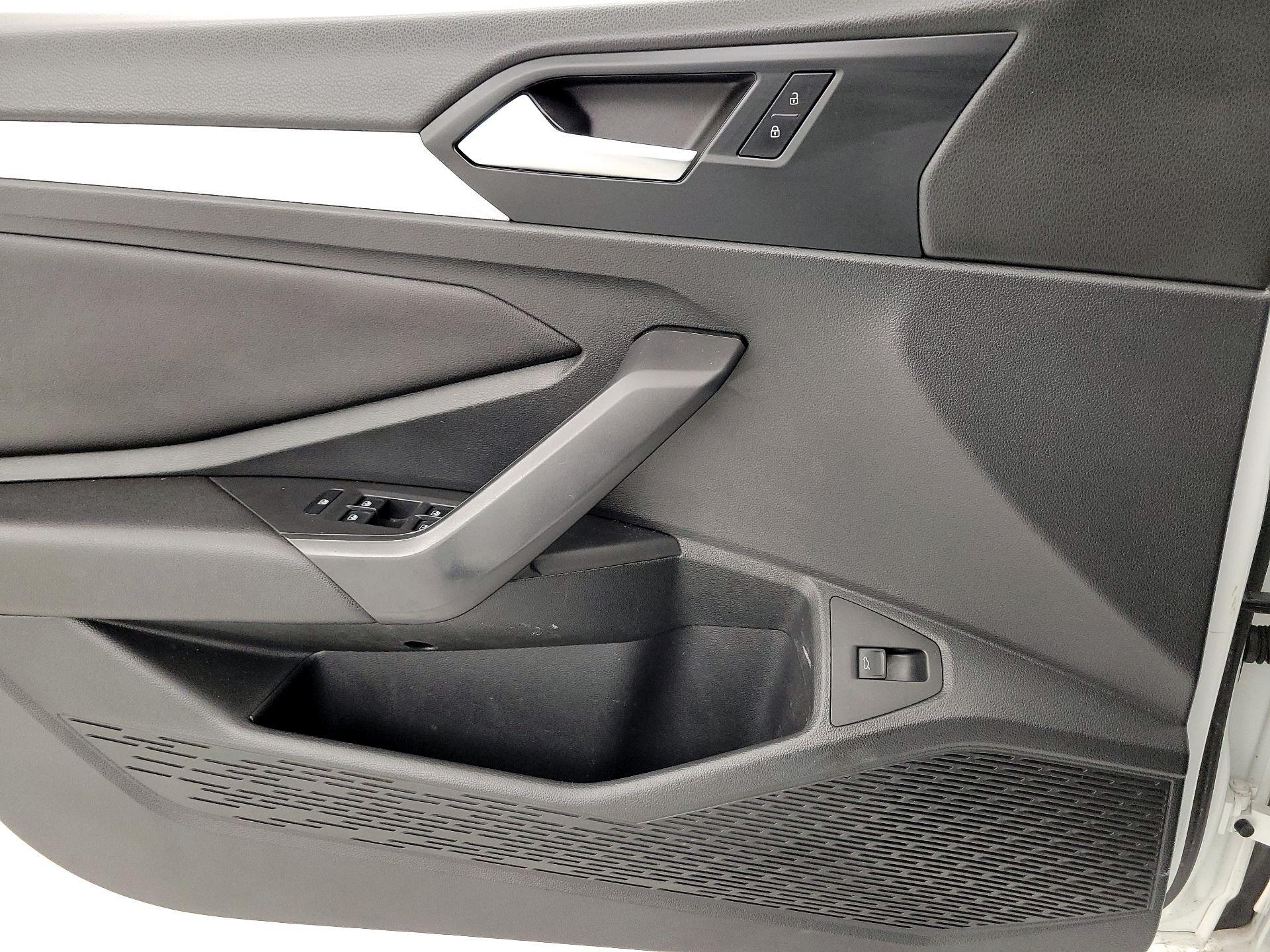 Thumbnail: 2019 Volkswagen Jetta - 12