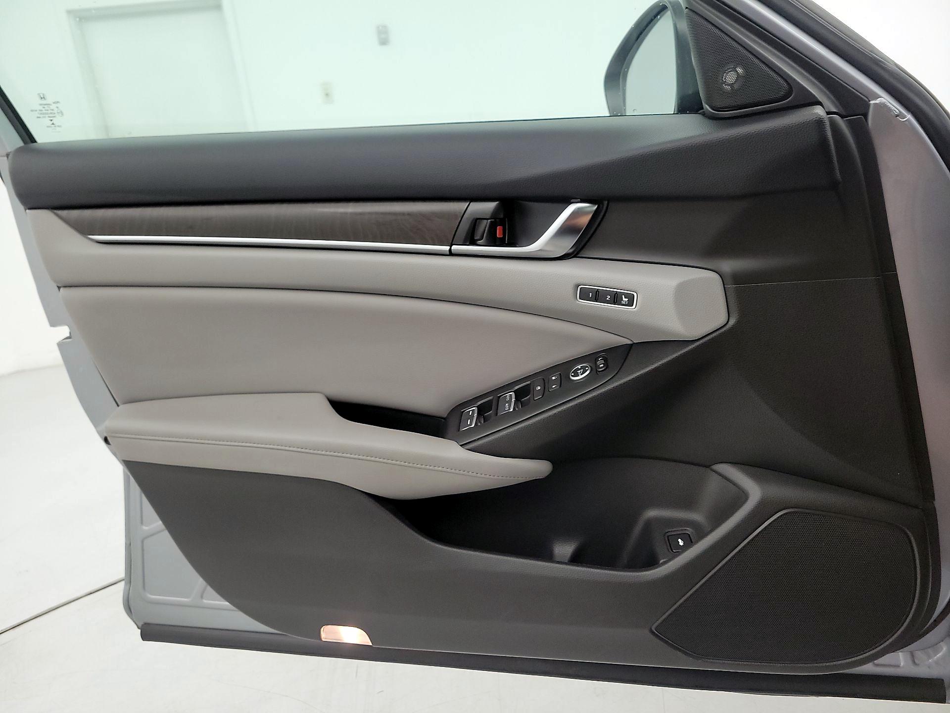 Thumbnail: 2018 Honda Accord - 12