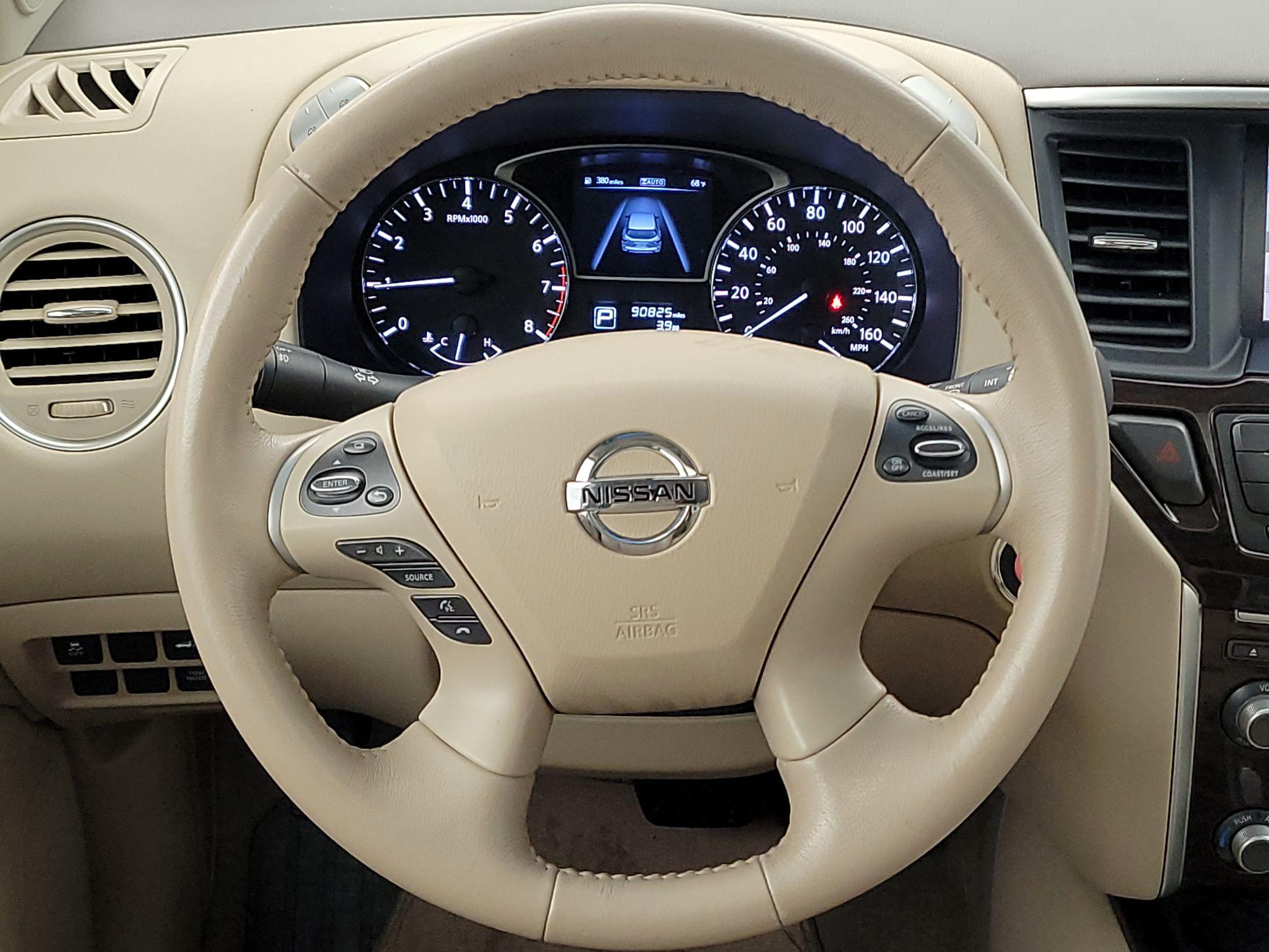 Thumbnail: 2014 Nissan Pathfinder - 10