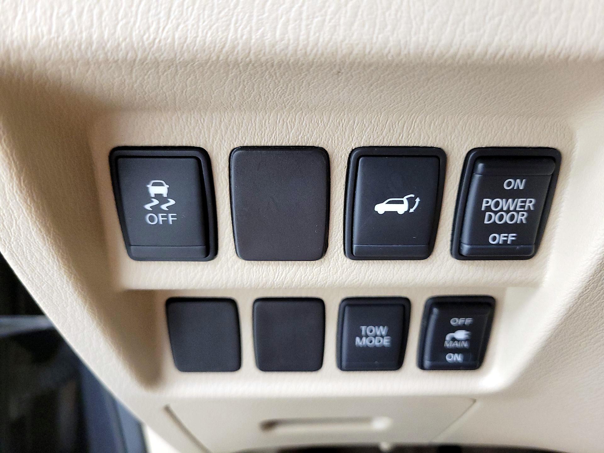 Thumbnail: 2014 Nissan Pathfinder - 13