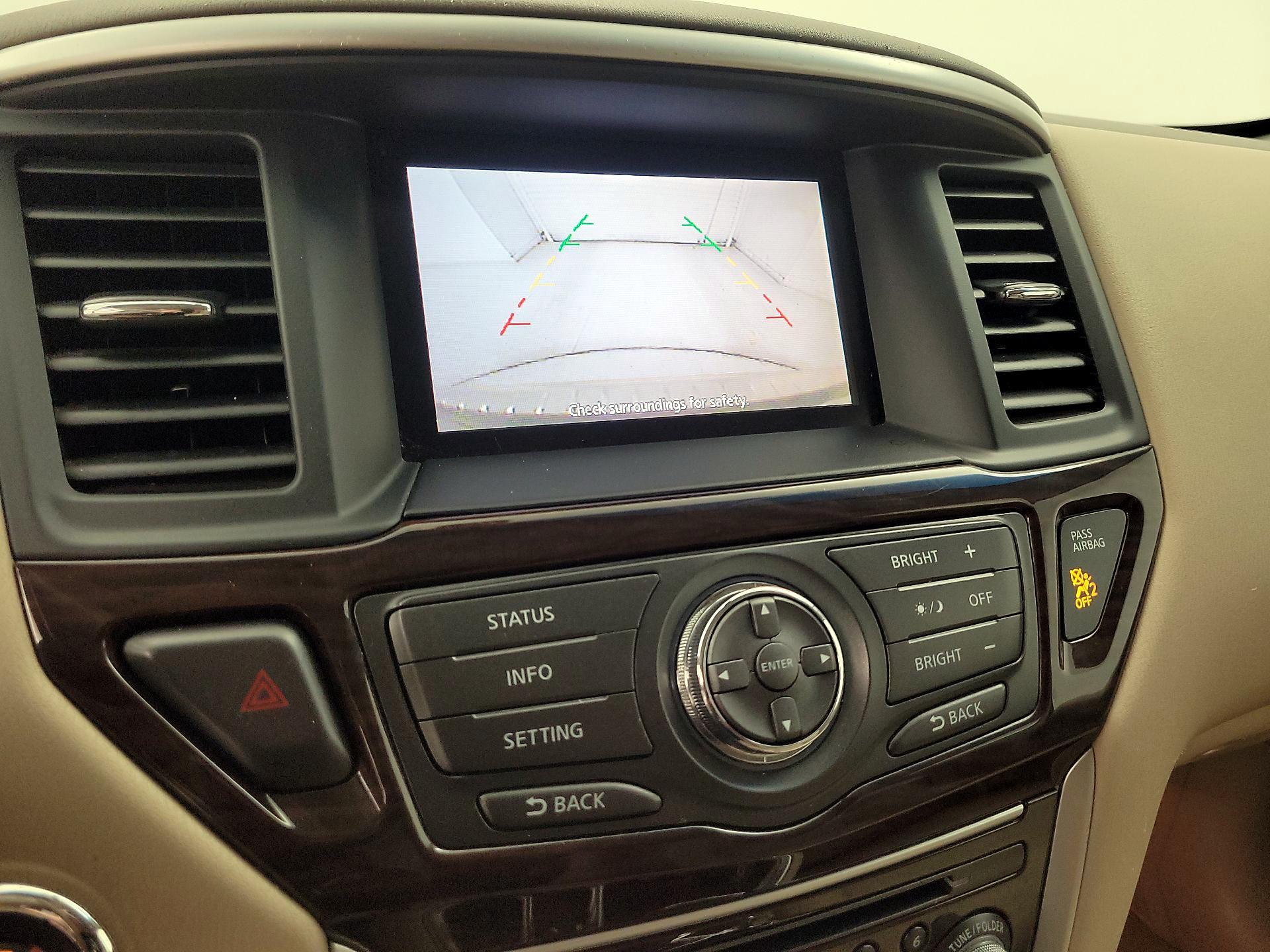 Thumbnail: 2014 Nissan Pathfinder - 14