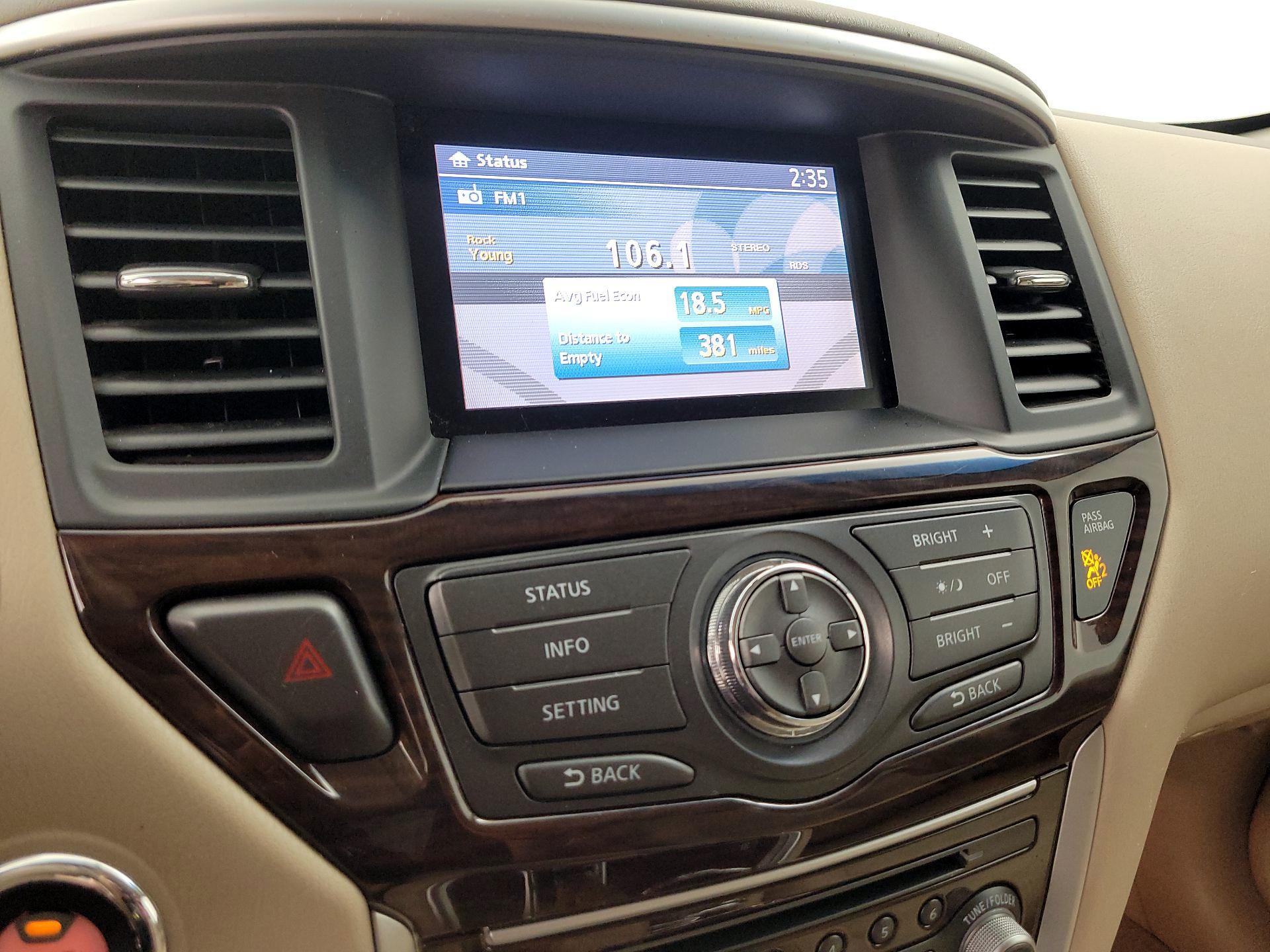 Thumbnail: 2014 Nissan Pathfinder - 15