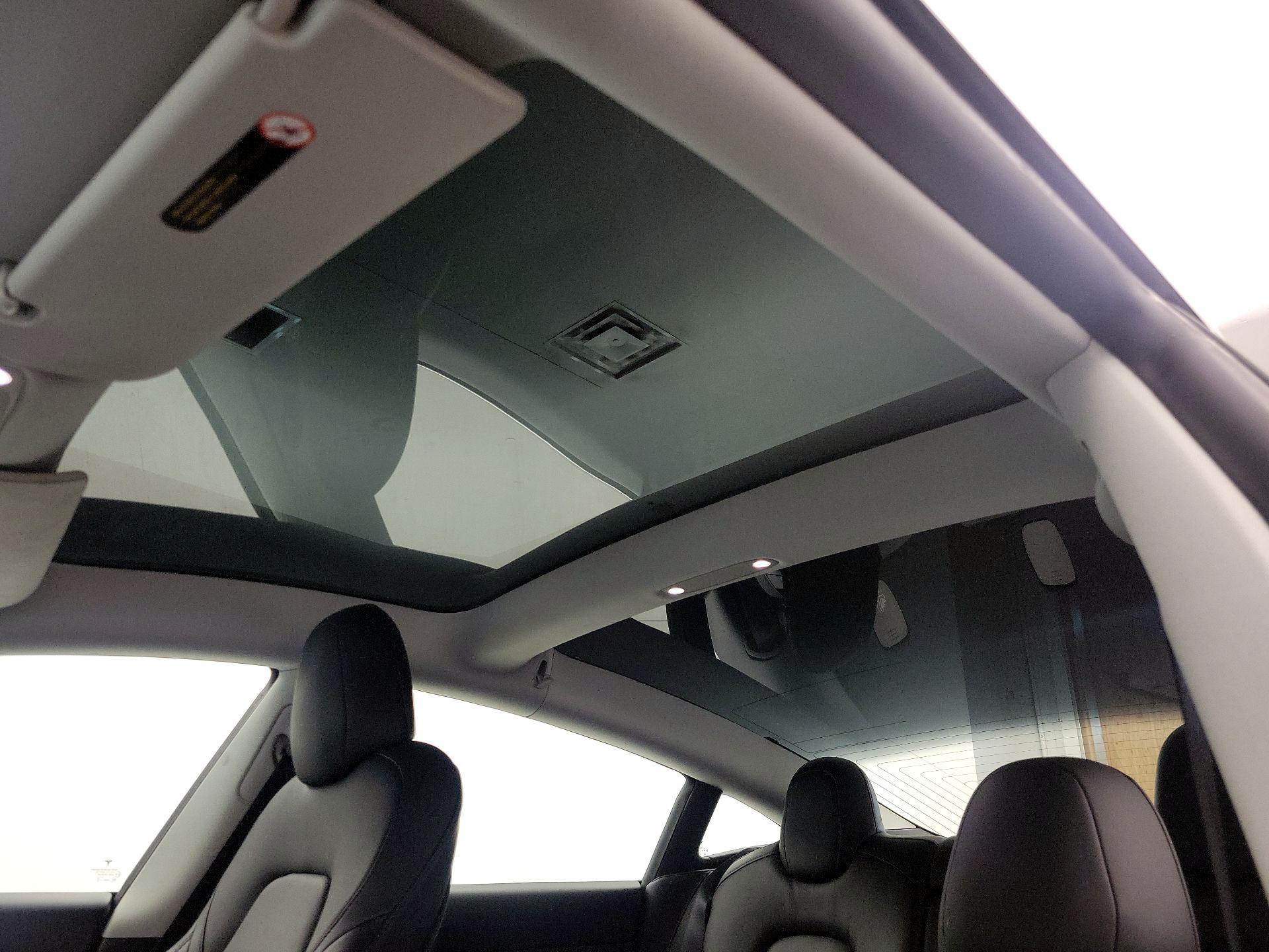 Thumbnail: 2020 Tesla Model 3 - 19