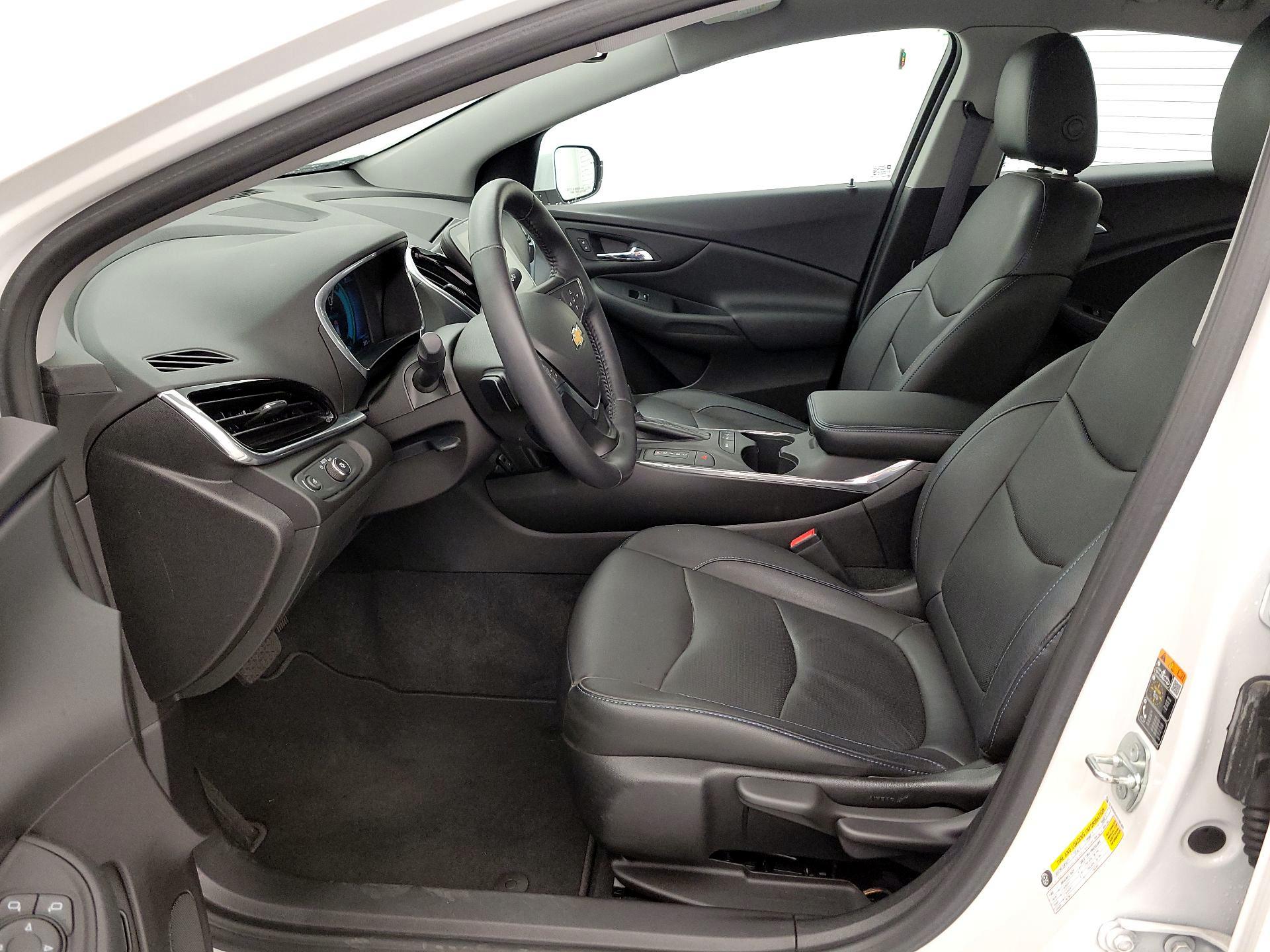 Thumbnail: 2017 Chevrolet Volt - 11