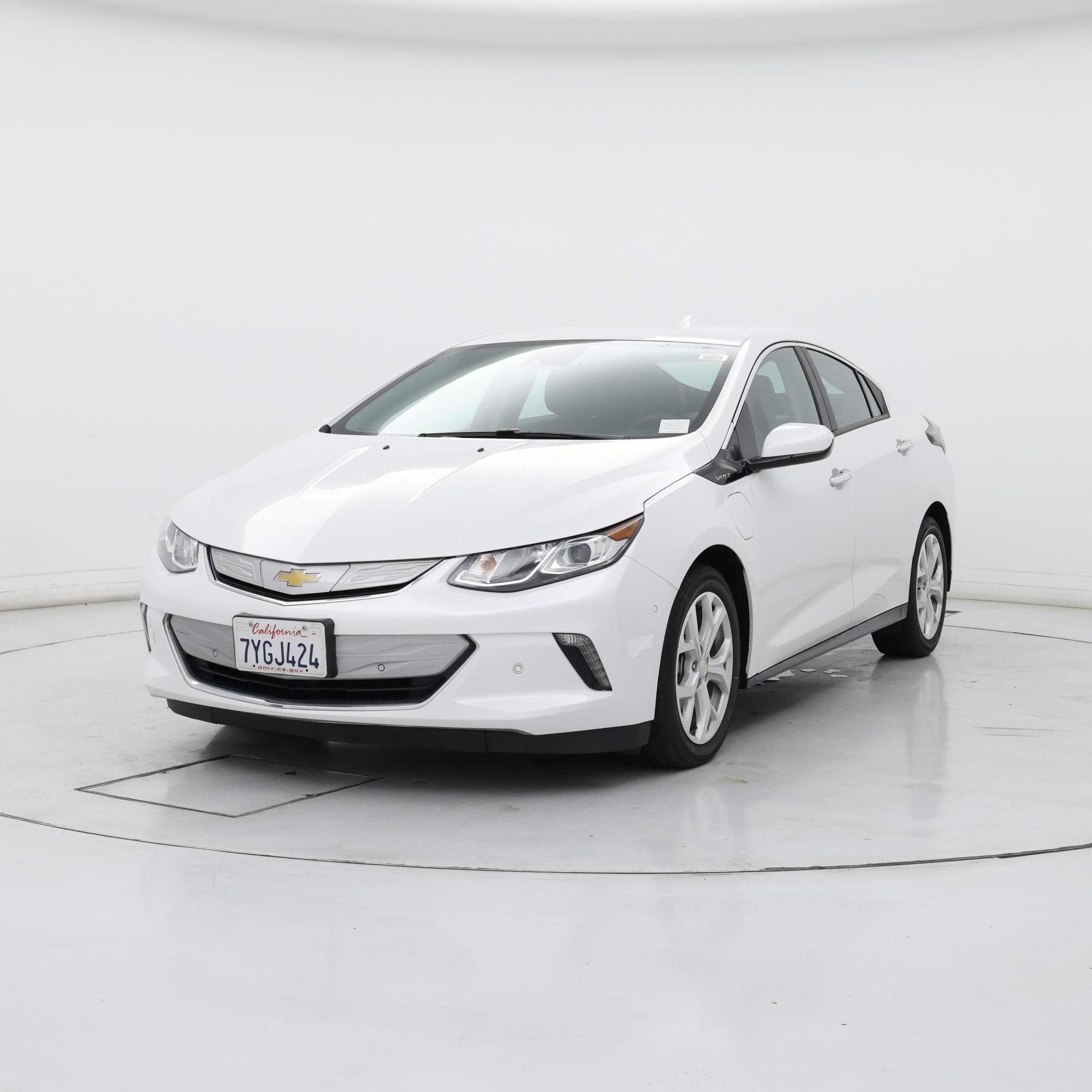 Thumbnail: 2017 Chevrolet Volt - 4
