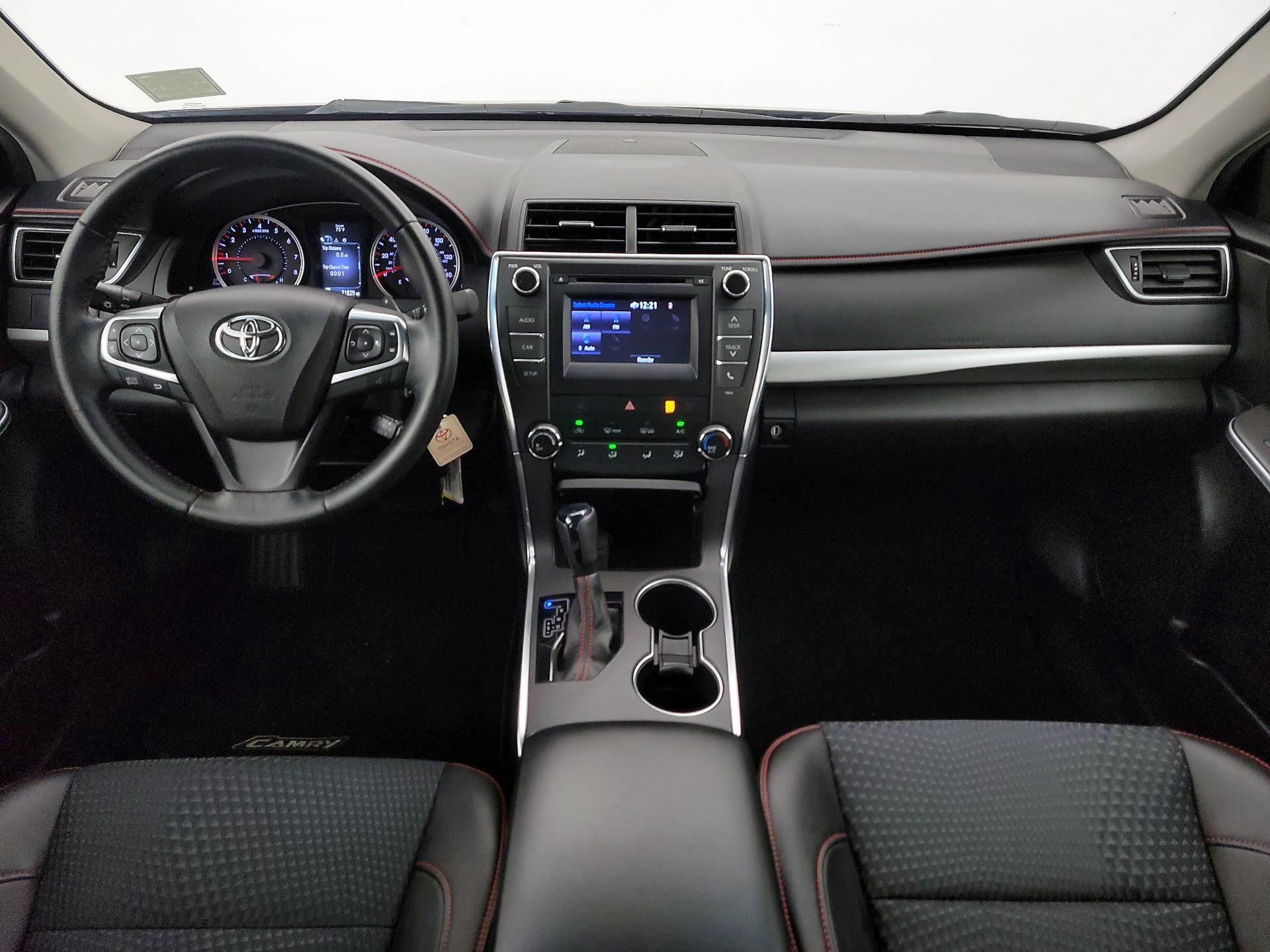 Thumbnail: 2015 Toyota Camry - 9