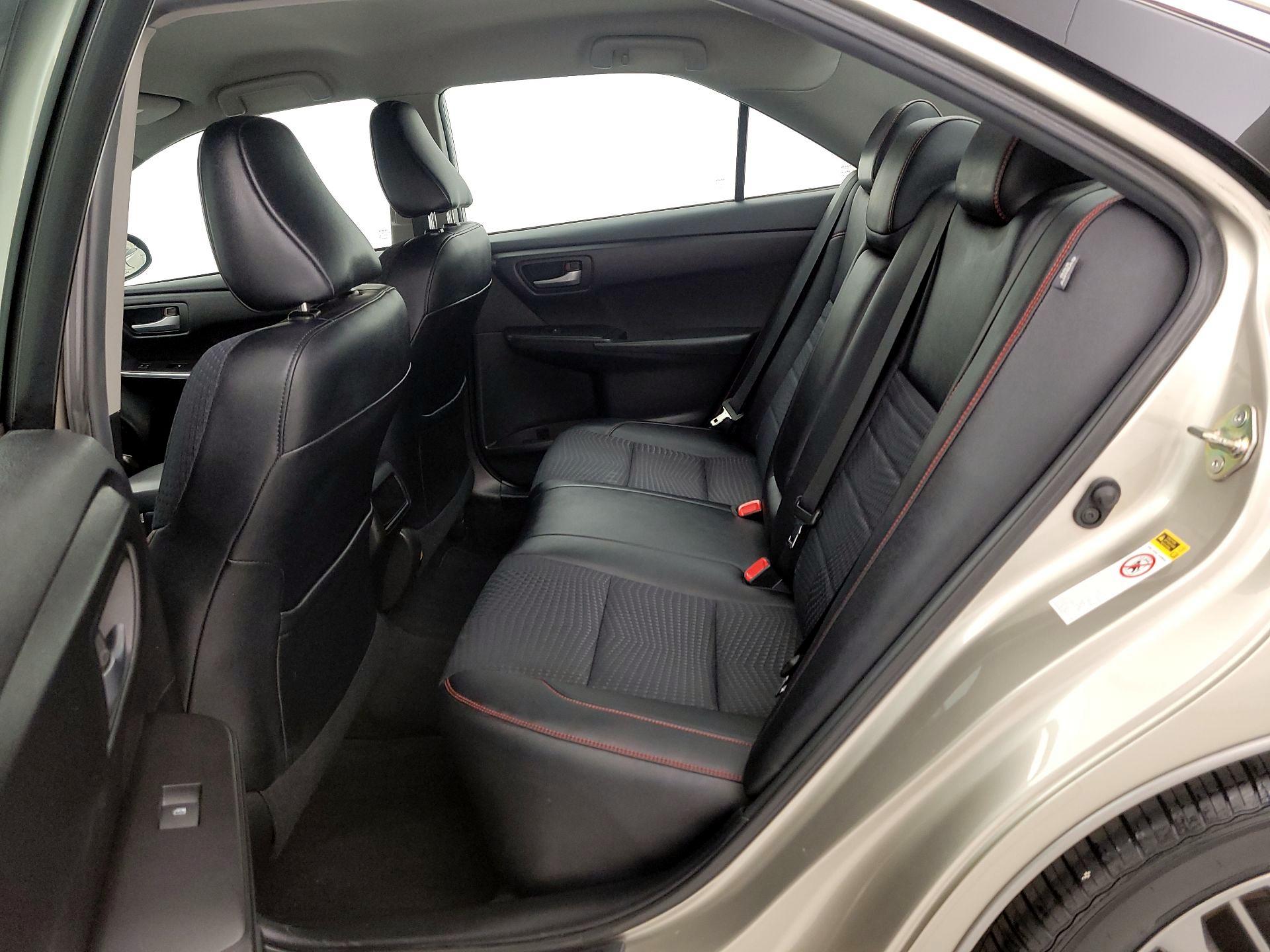 Thumbnail: 2015 Toyota Camry - 19