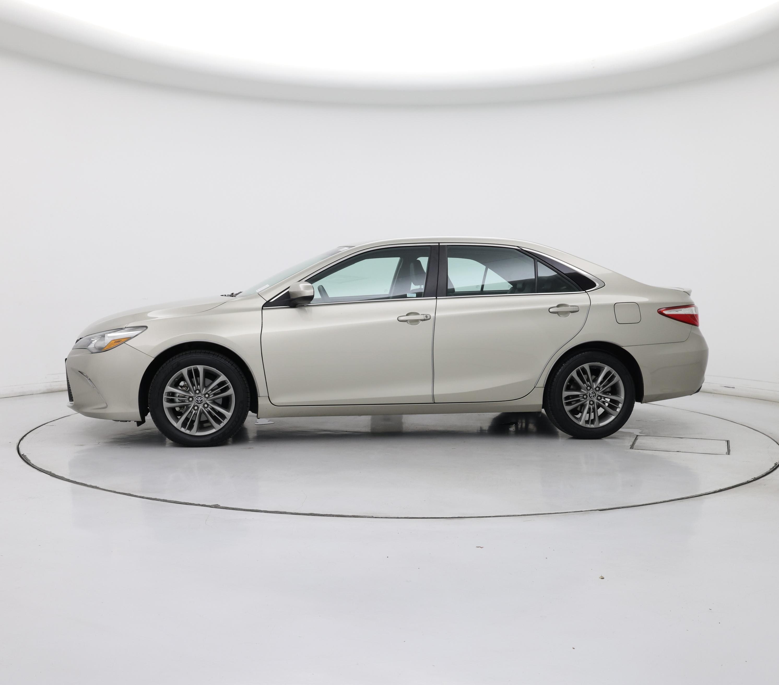 Thumbnail: 2015 Toyota Camry - 3