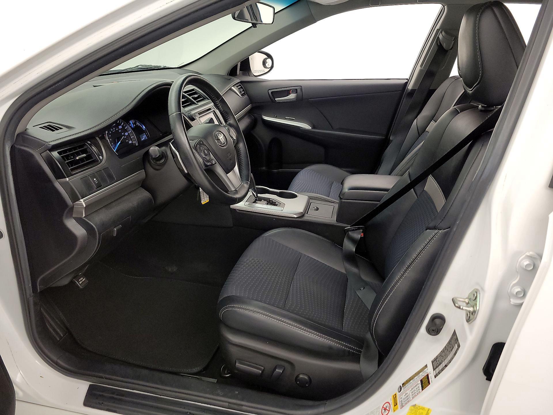 Thumbnail: 2014 Toyota Camry - 11