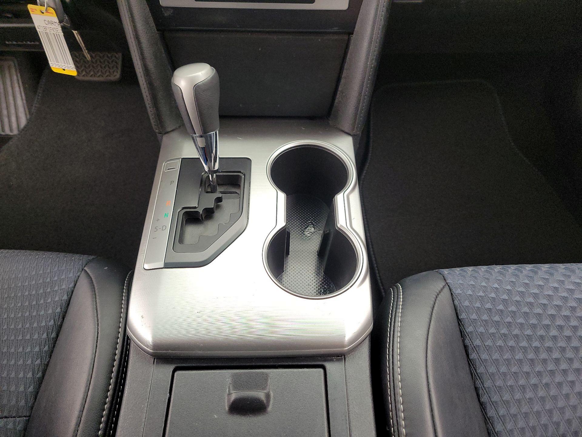 Thumbnail: 2014 Toyota Camry - 17