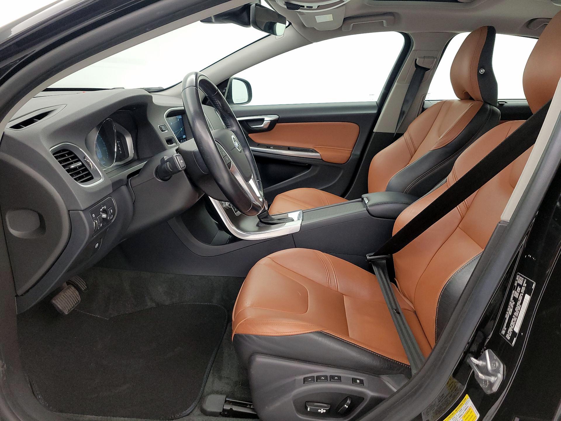 Thumbnail: 2016 Volvo S60 - 11
