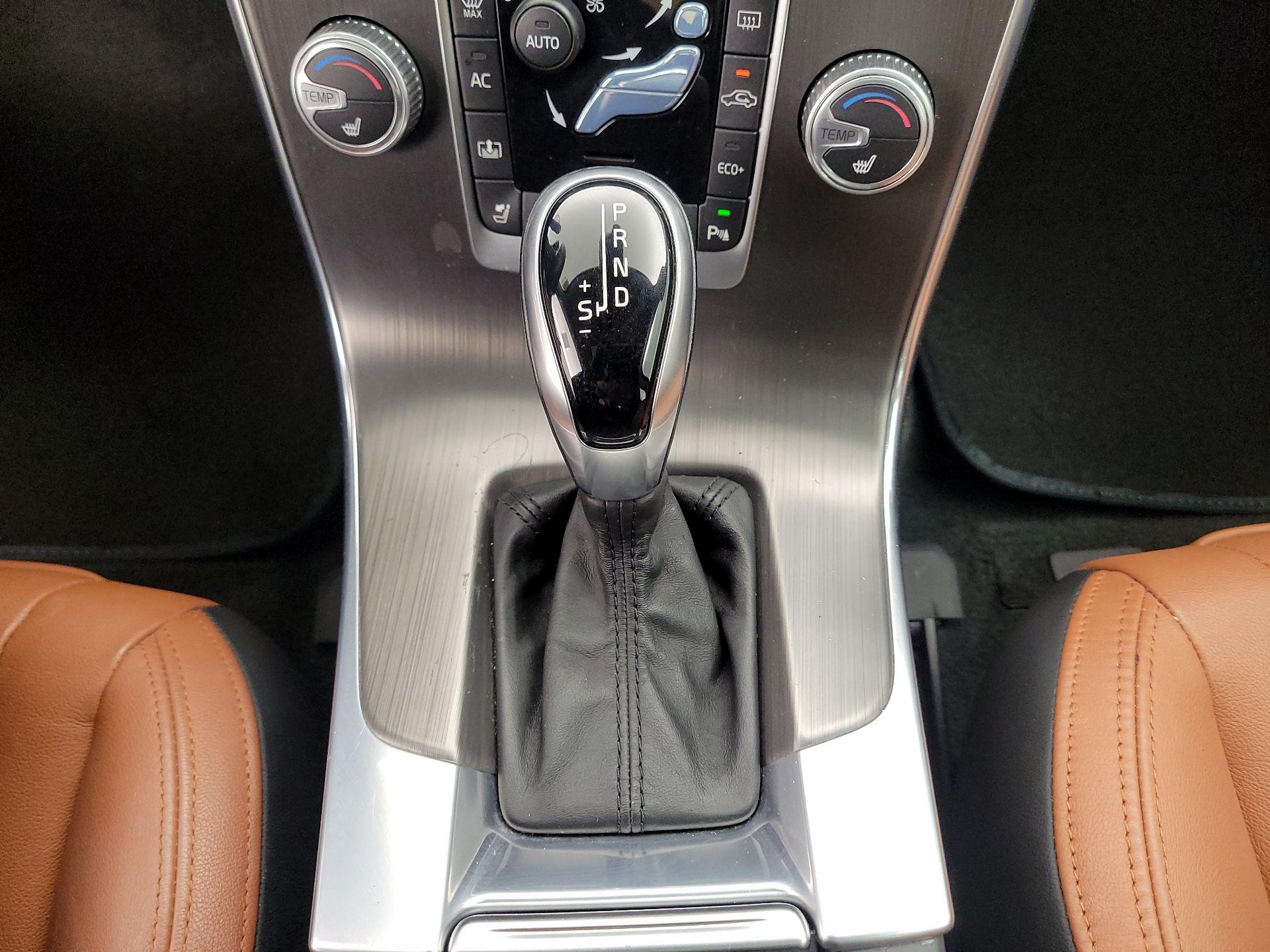 Thumbnail: 2016 Volvo S60 - 18
