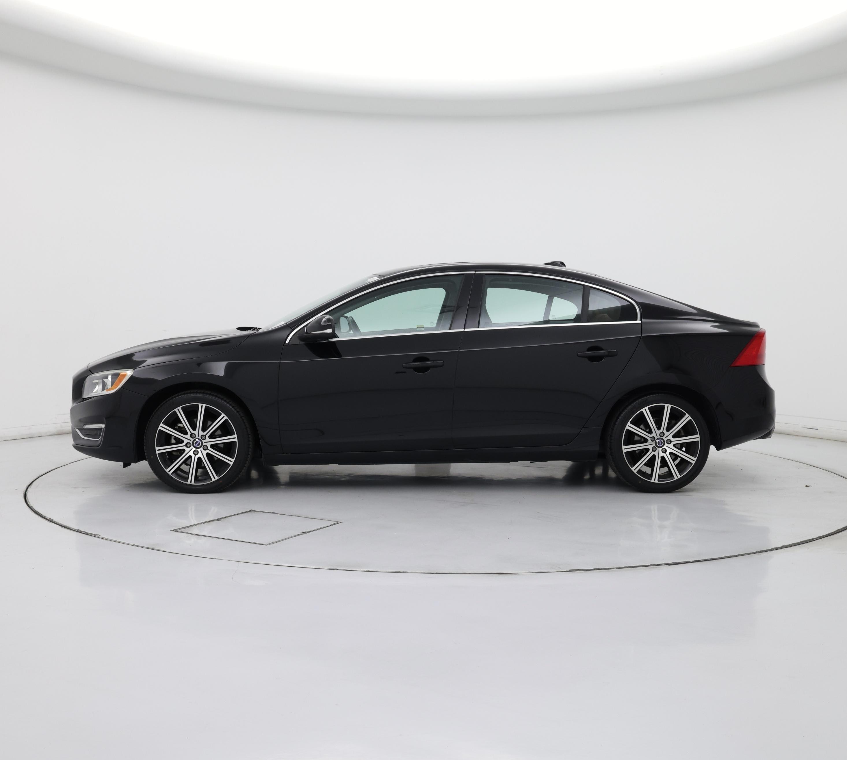 Thumbnail: 2016 Volvo S60 - 3